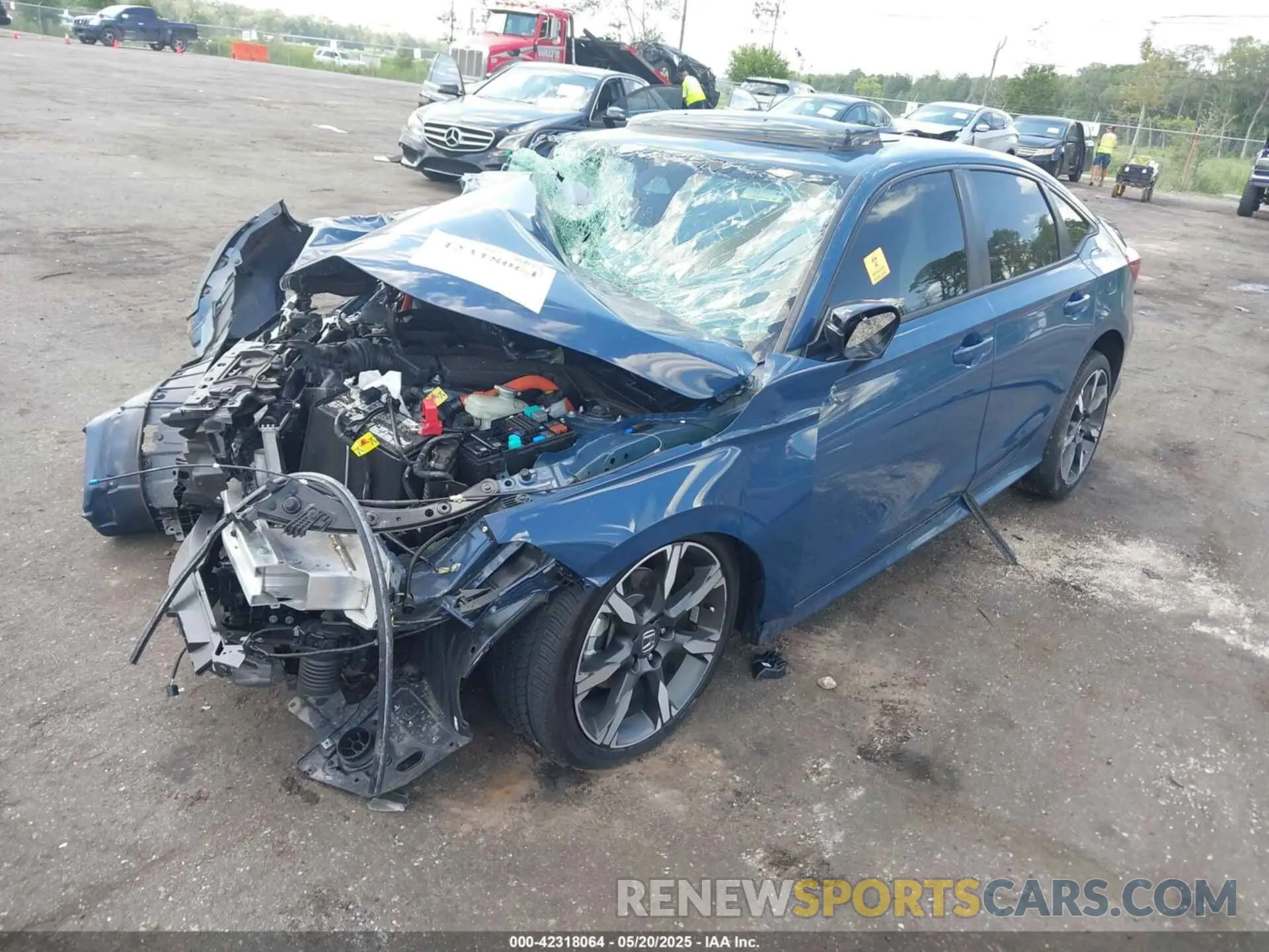2 fotografías del automóvil dañado 2HGFE4F86SH302070 HONDA CIVIC HYBRID 2025
