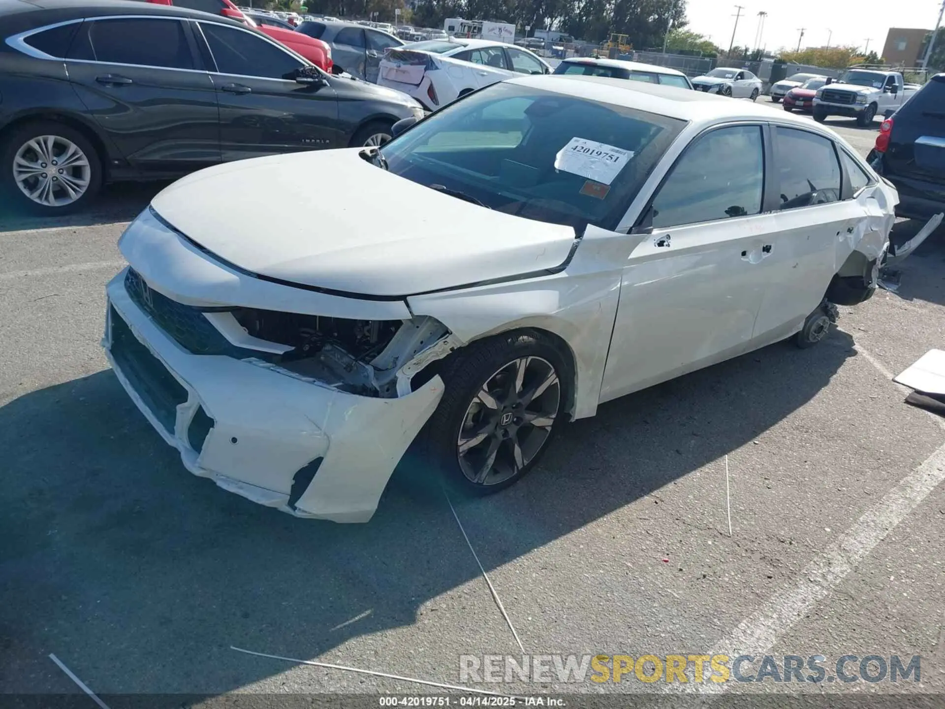 2 fotografías del automóvil dañado 2HGFE4F88SH318108 HONDA CIVIC  HYBRID 2025