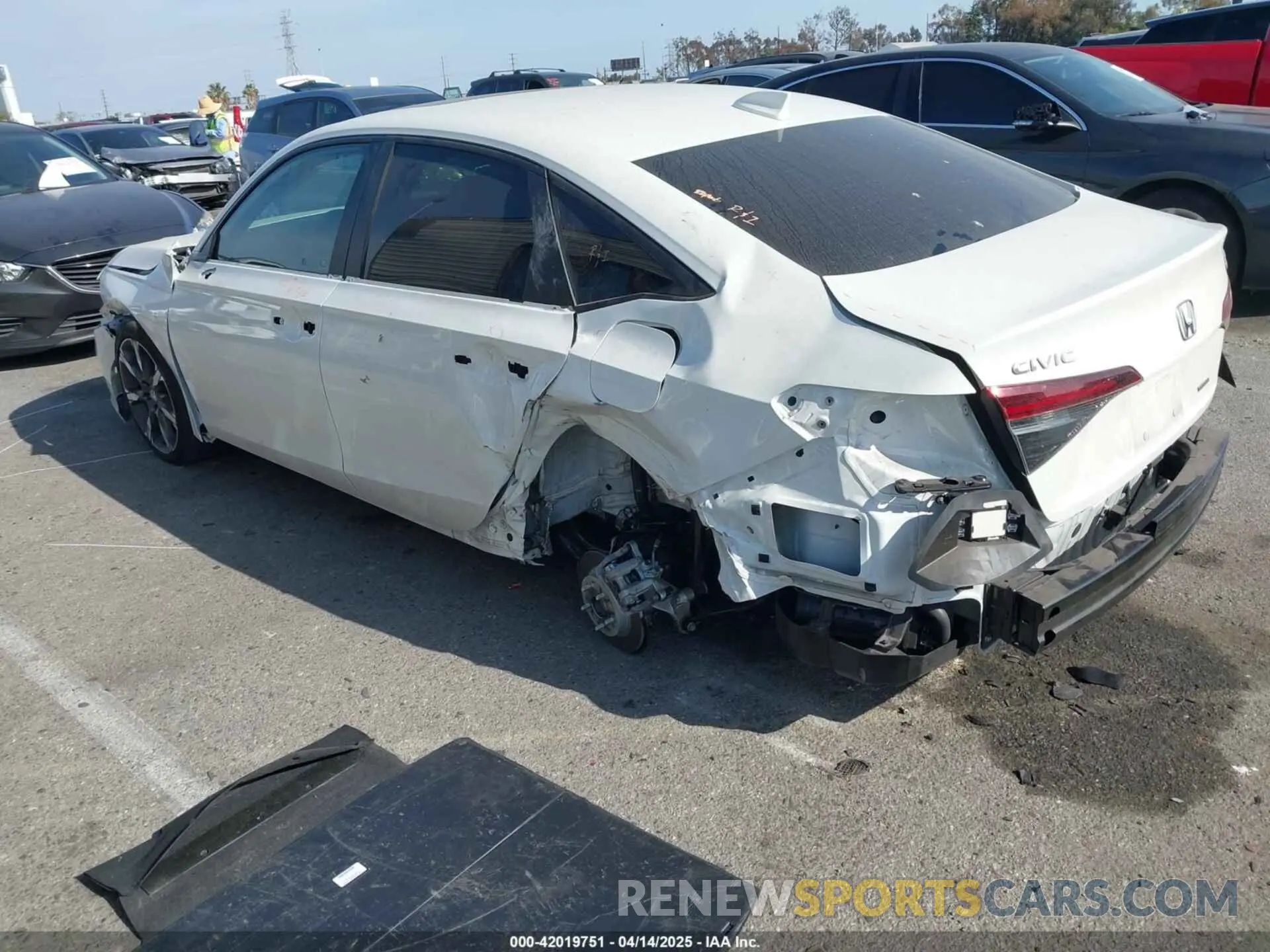 3 fotografías del automóvil dañado 2HGFE4F88SH318108 HONDA CIVIC  HYBRID 2025