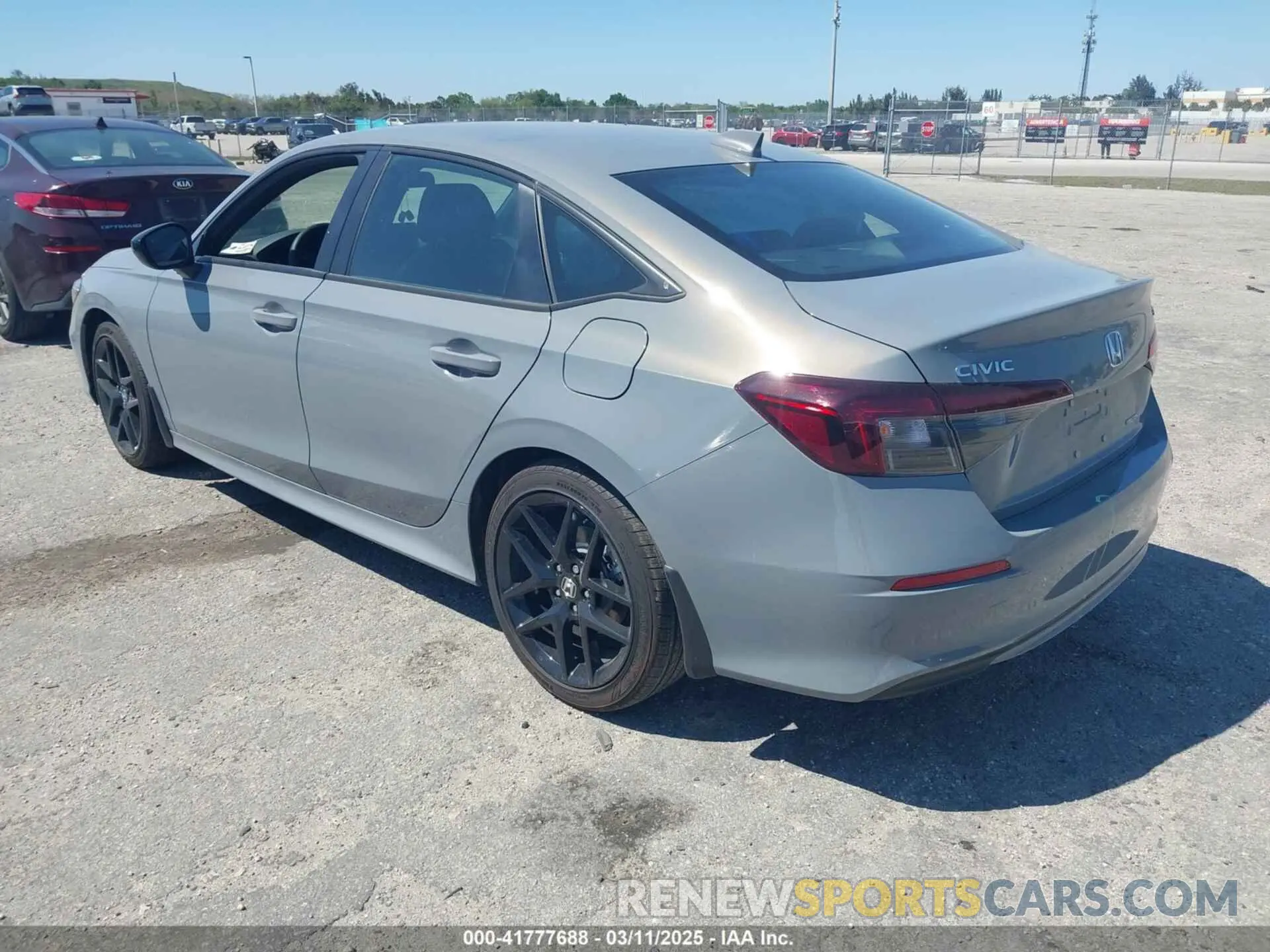 3 fotografías del automóvil dañado 2HGFE4F88SH323759 HONDA CIVIC  HYBRID 2025