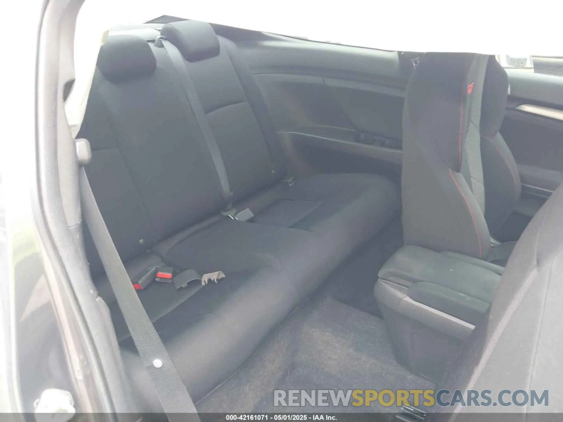 8 fotografías del automóvil dañado 2HGFC3A54KH755116 HONDA CIVIC SI 2019