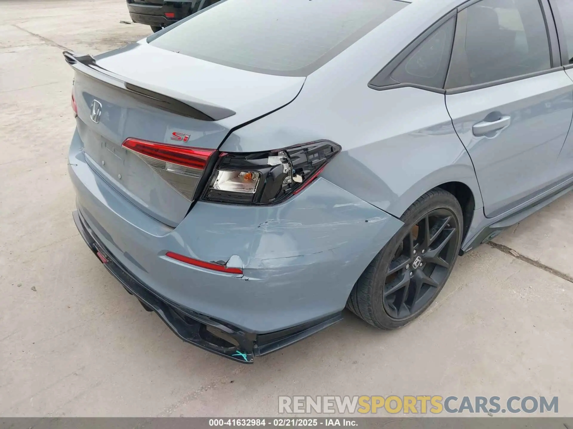 18 fotografías del automóvil dañado 2HGFE1E51NH472363 HONDA CIVIC SI 2022