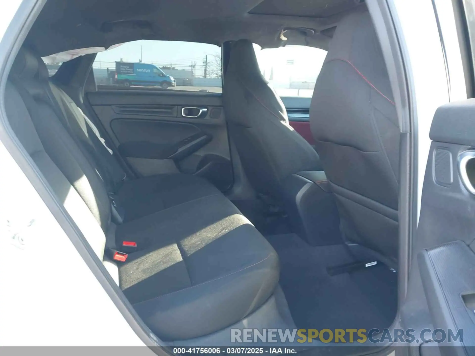 8 fotografías del automóvil dañado 2HGFE1E51RH470618 HONDA CIVIC SI 2024