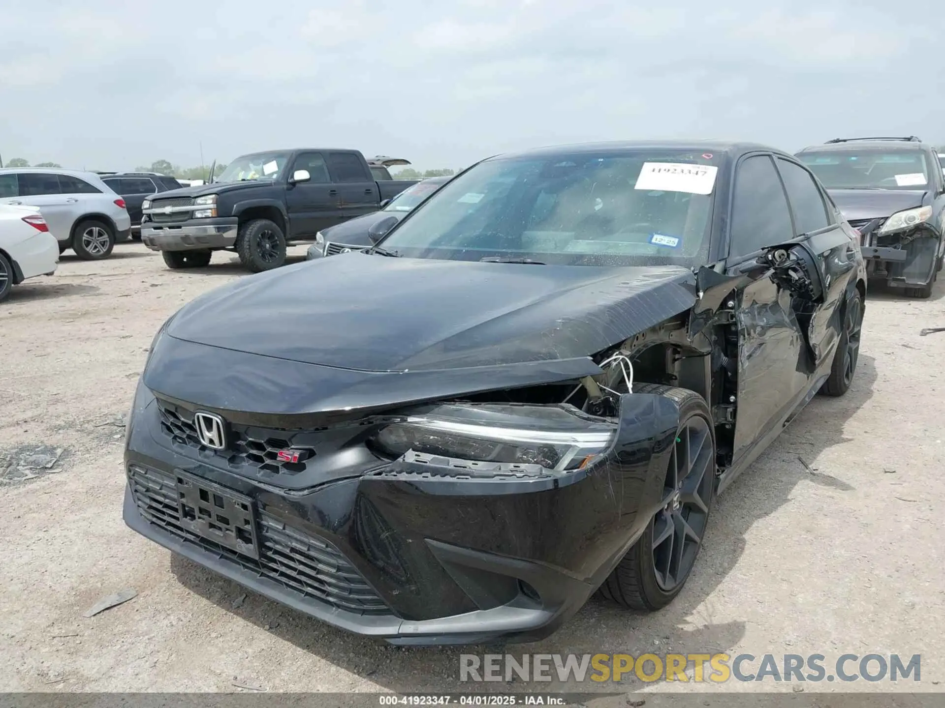 2 fotografías del automóvil dañado 2HGFE1E54RH470273 HONDA CIVIC SI 2024