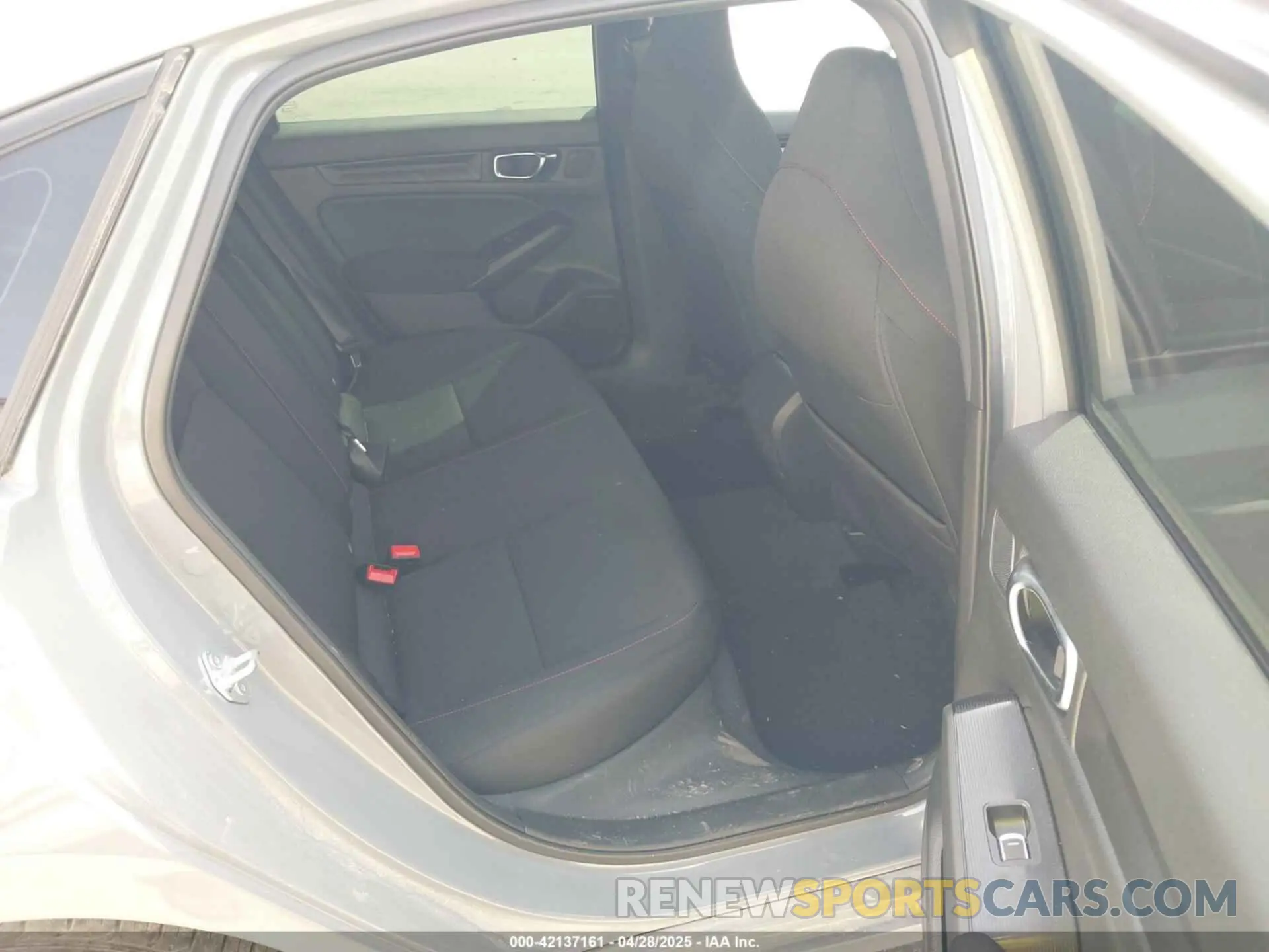 8 fotografías del automóvil dañado 2HGFE1E51SH471371 HONDA CIVIC SI 2025
