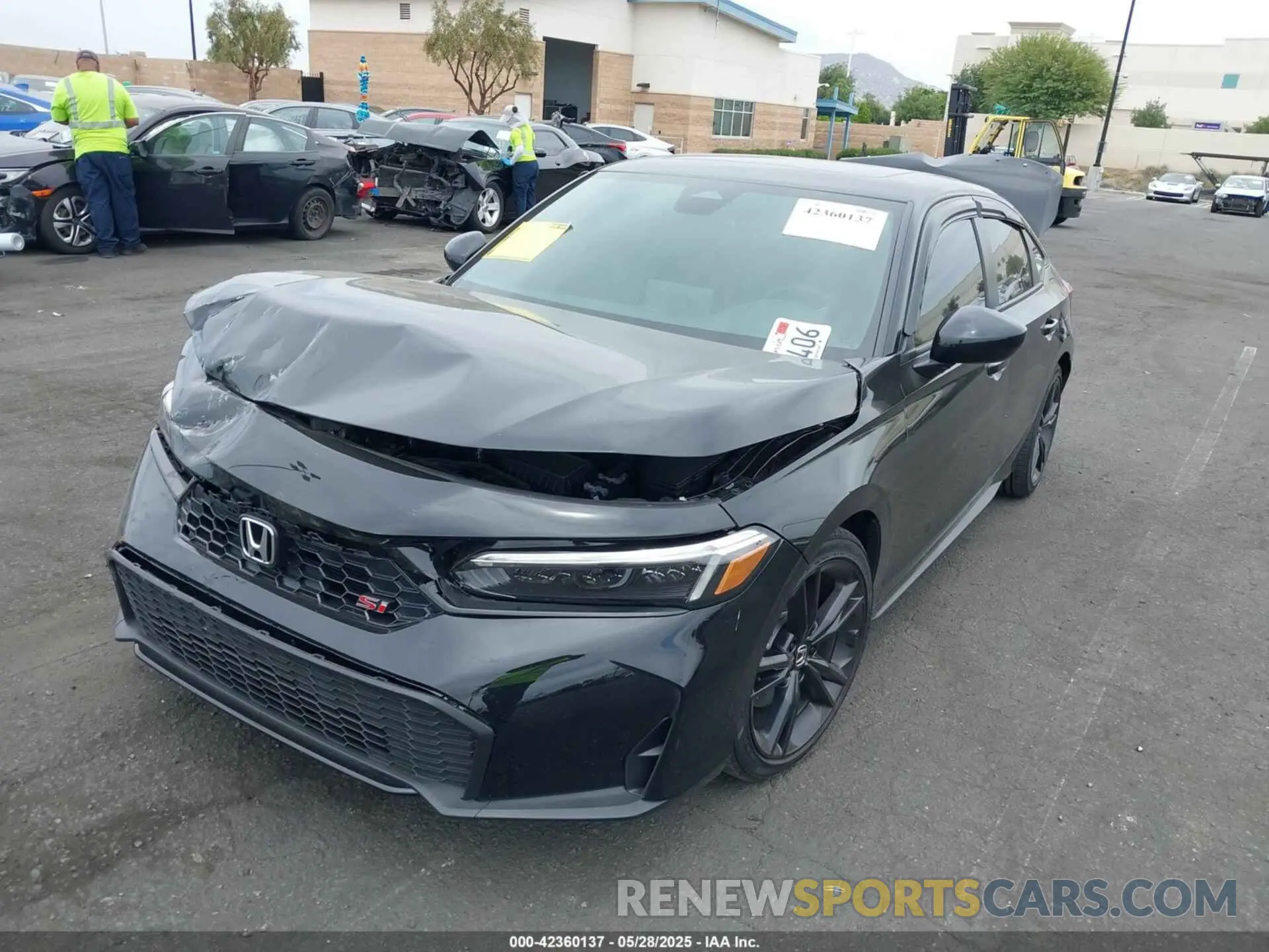 2 fotografías del automóvil dañado 2HGFE1E57SH475215 HONDA CIVIC SI 2025
