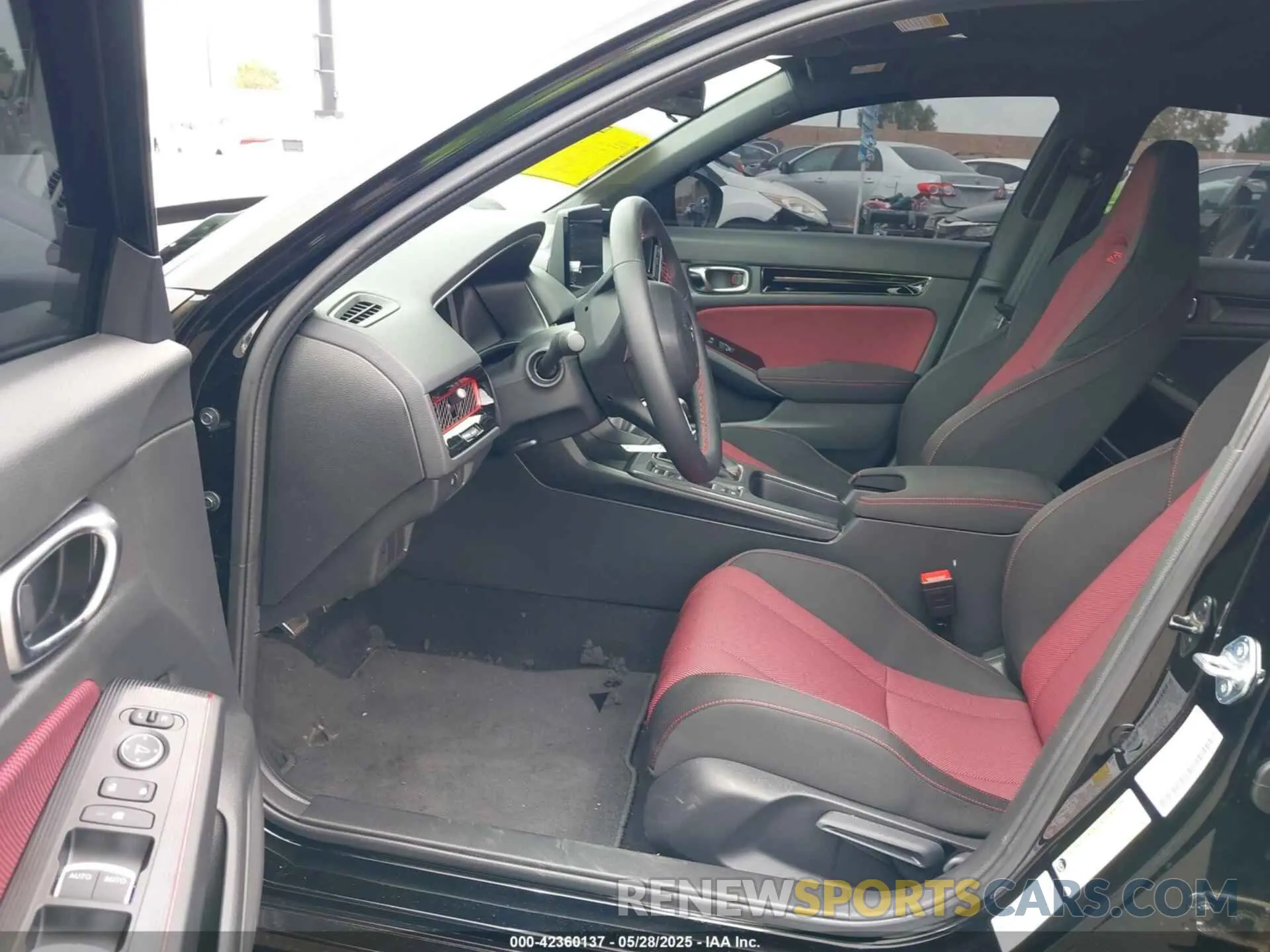 5 fotografías del automóvil dañado 2HGFE1E57SH475215 HONDA CIVIC SI 2025
