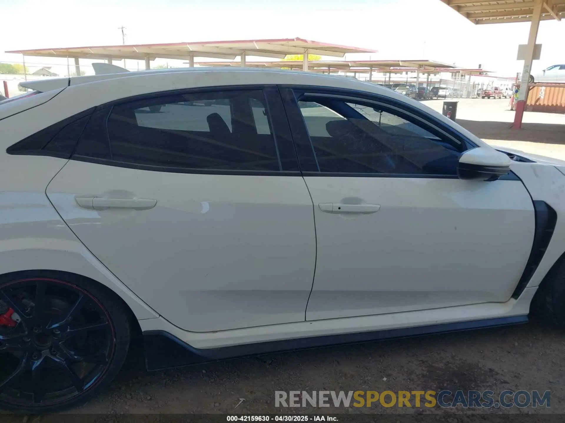 13 fotografías del automóvil dañado SHHFK8G76KU205704 HONDA CIVIC TYPE R 2019
