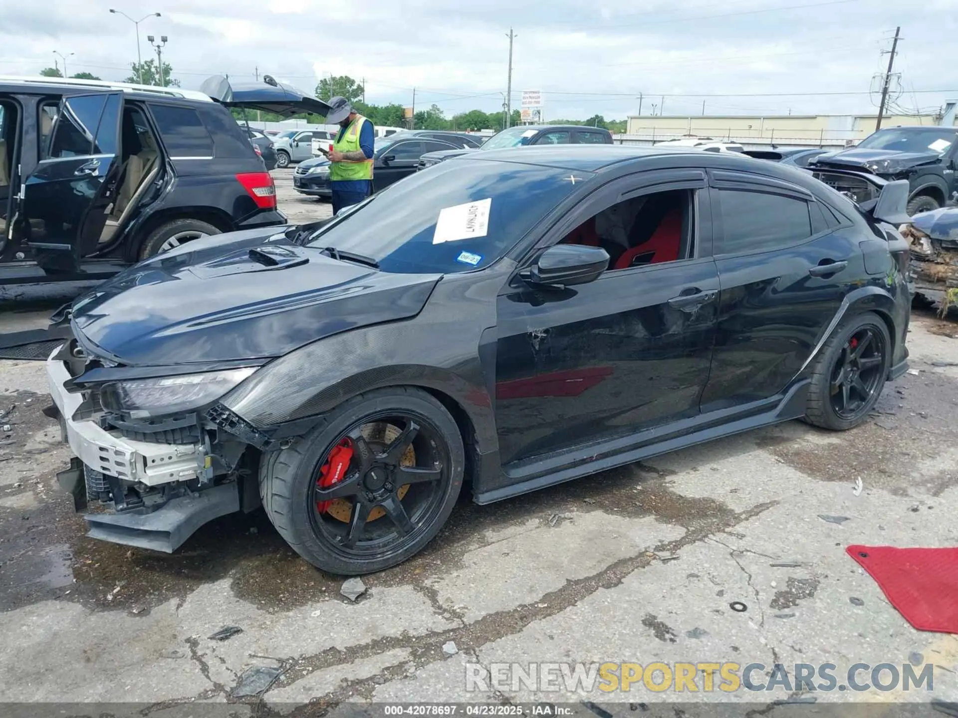 2 fotografías del automóvil dañado SHHFK8G78KU202190 HONDA CIVIC TYPE R 2019