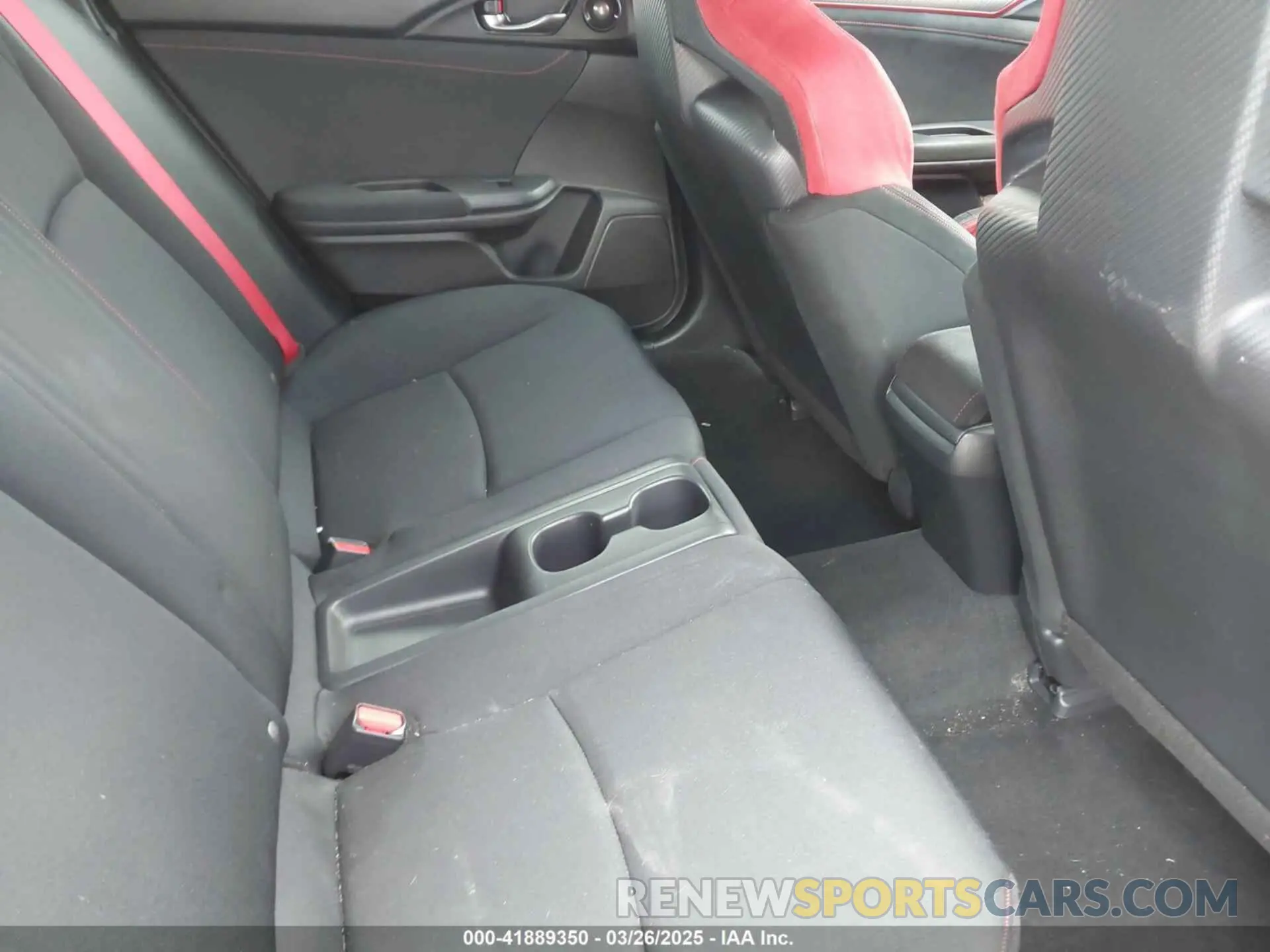 8 fotografías del automóvil dañado SHHFK8G7XKU202773 HONDA CIVIC TYPE R 2019
