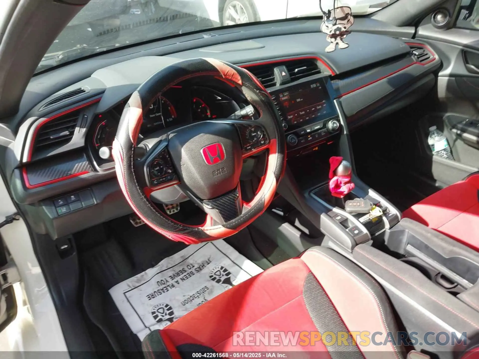 21 fotografías del automóvil dañado SHHFK8G75MU201985 HONDA CIVIC TYPE R 2021