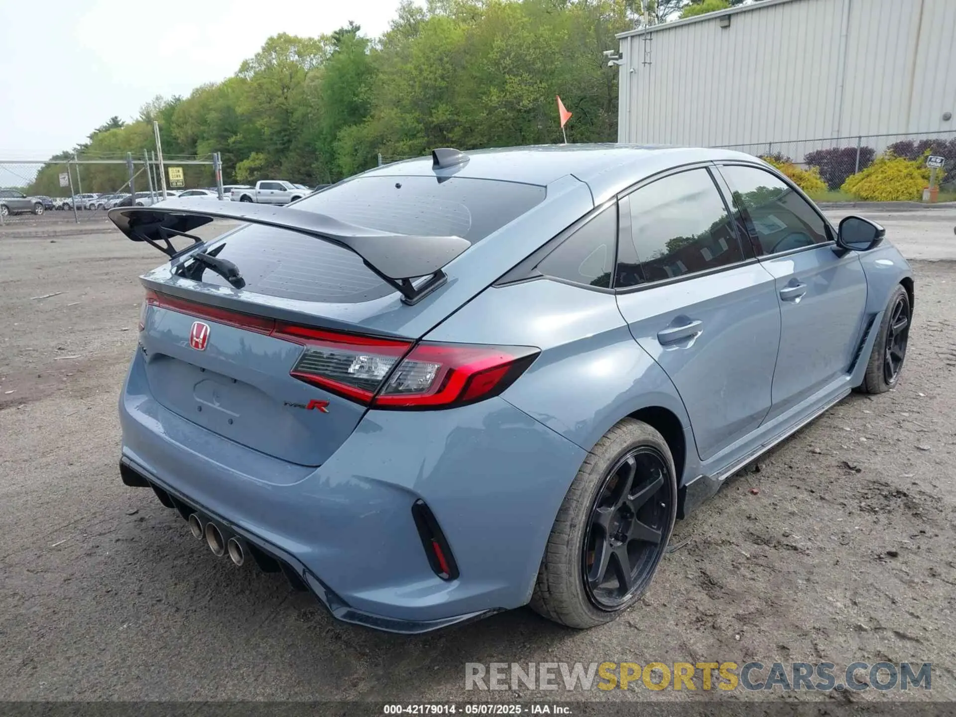 4 fotografías del automóvil dañado JHMFL5G46SX000696 HONDA CIVIC TYPE R 2025