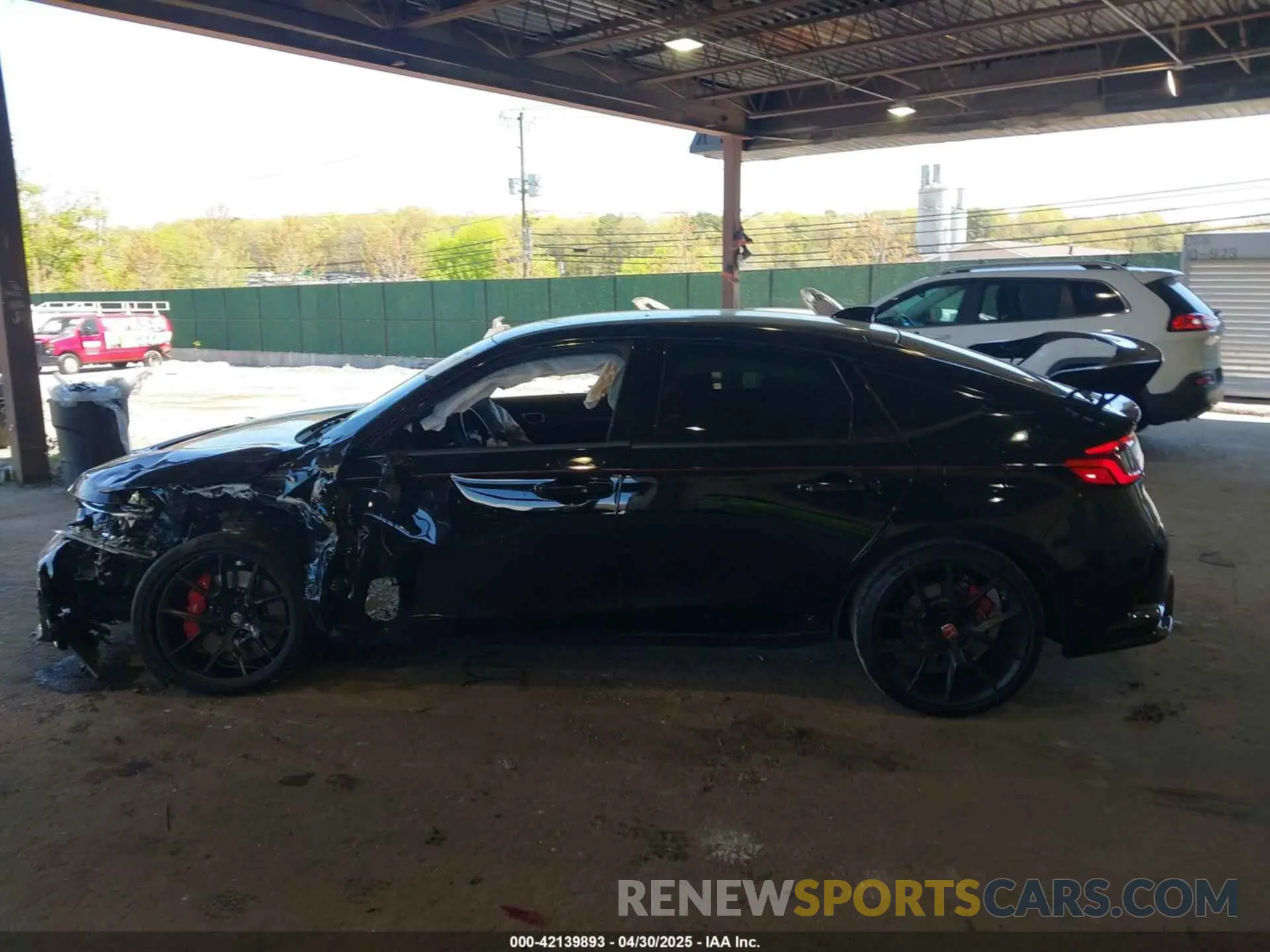 15 fotografías del automóvil dañado JHMFL5G4XSX001561 HONDA CIVIC TYPE R 2025