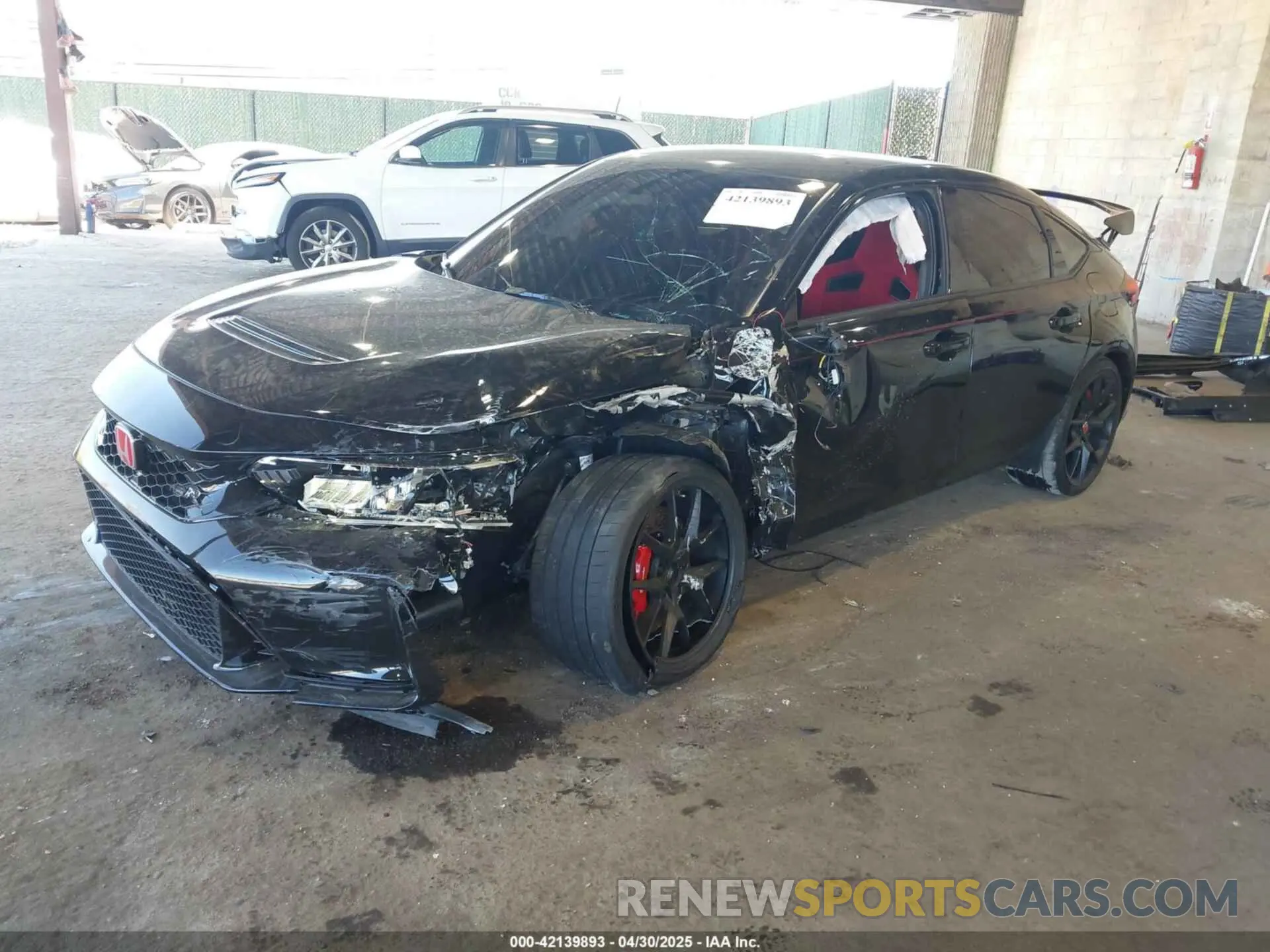 2 fotografías del automóvil dañado JHMFL5G4XSX001561 HONDA CIVIC TYPE R 2025