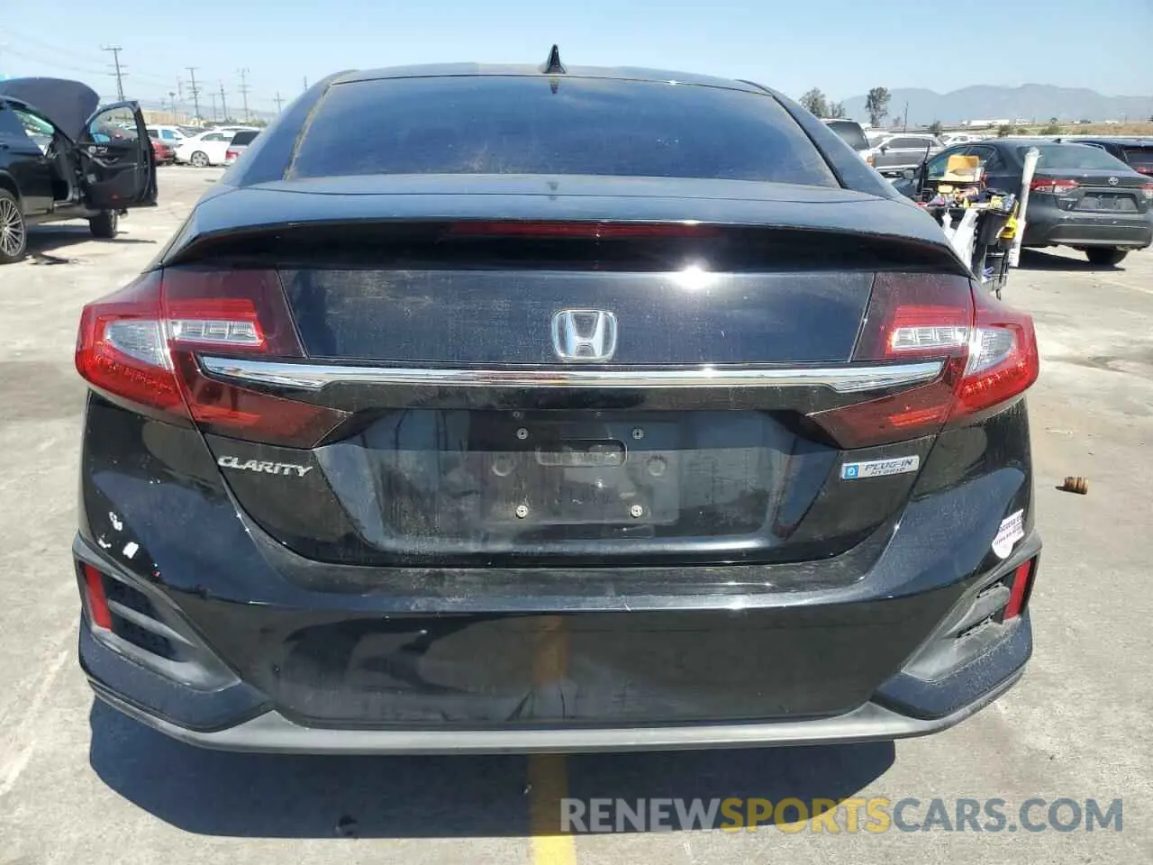 6 fotografías del automóvil dañado JHMZC5F18KC002672 HONDA CLARITY 2019