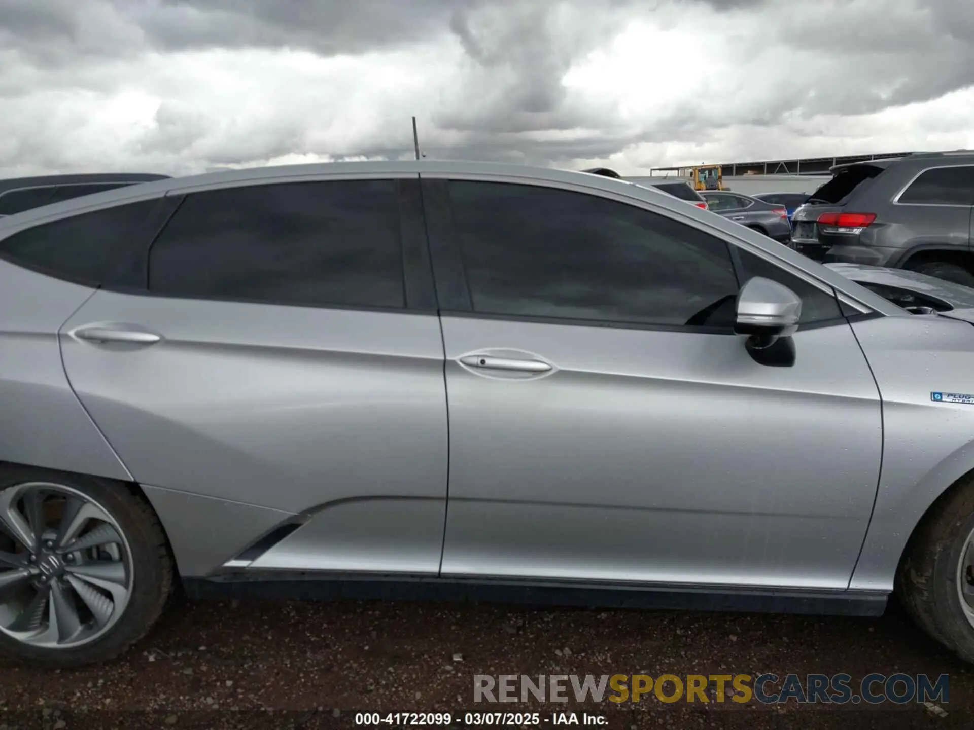 12 fotografías del automóvil dañado JHMZC5F17KC000007 HONDA CLARITY PLUG-IN HYBRID 2019