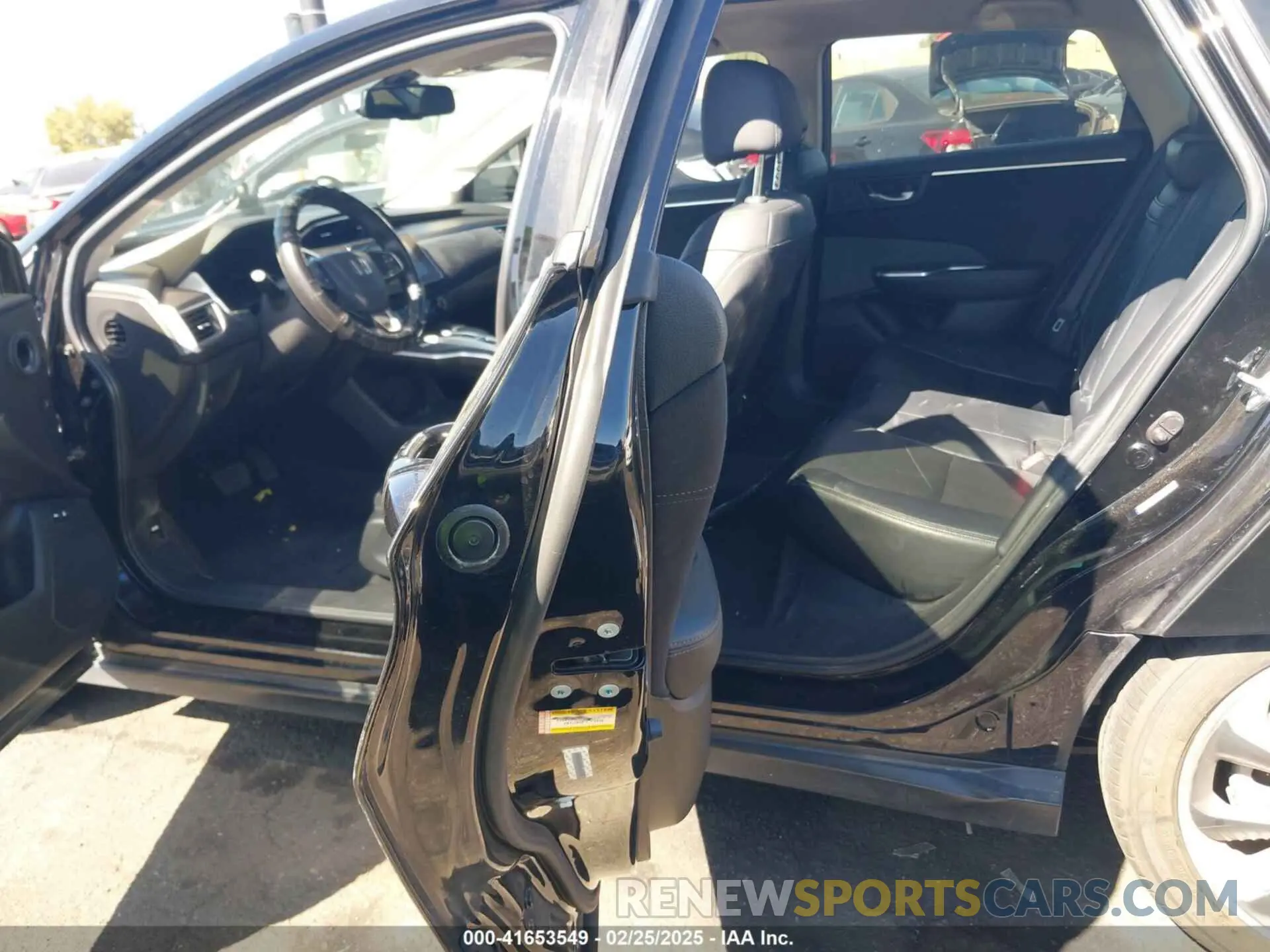 8 fotografías del automóvil dañado JHMZC5F31KC001168 HONDA CLARITY PLUG-IN HYBRID 2019