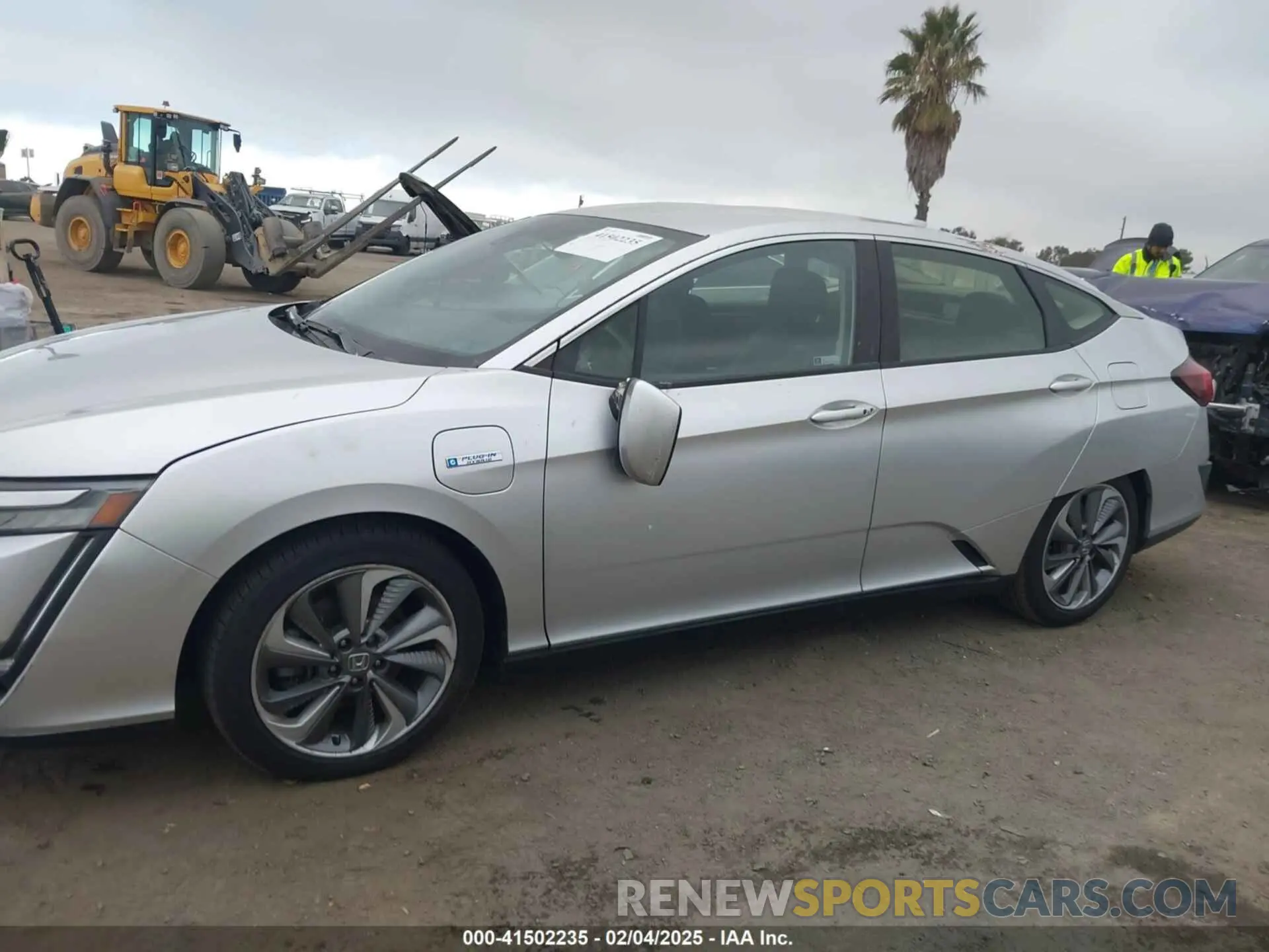 14 fotografías del automóvil dañado JHMZC5F36KC000792 HONDA CLARITY PLUG-IN HYBRID 2019