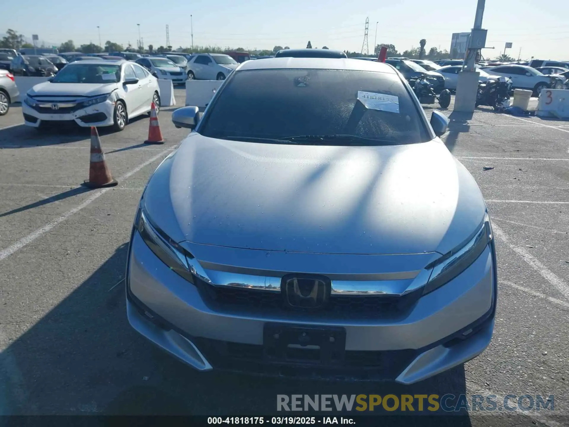 12 fotografías del automóvil dañado JHMZC5F38KC003399 HONDA CLARITY PLUG-IN HYBRID 2019