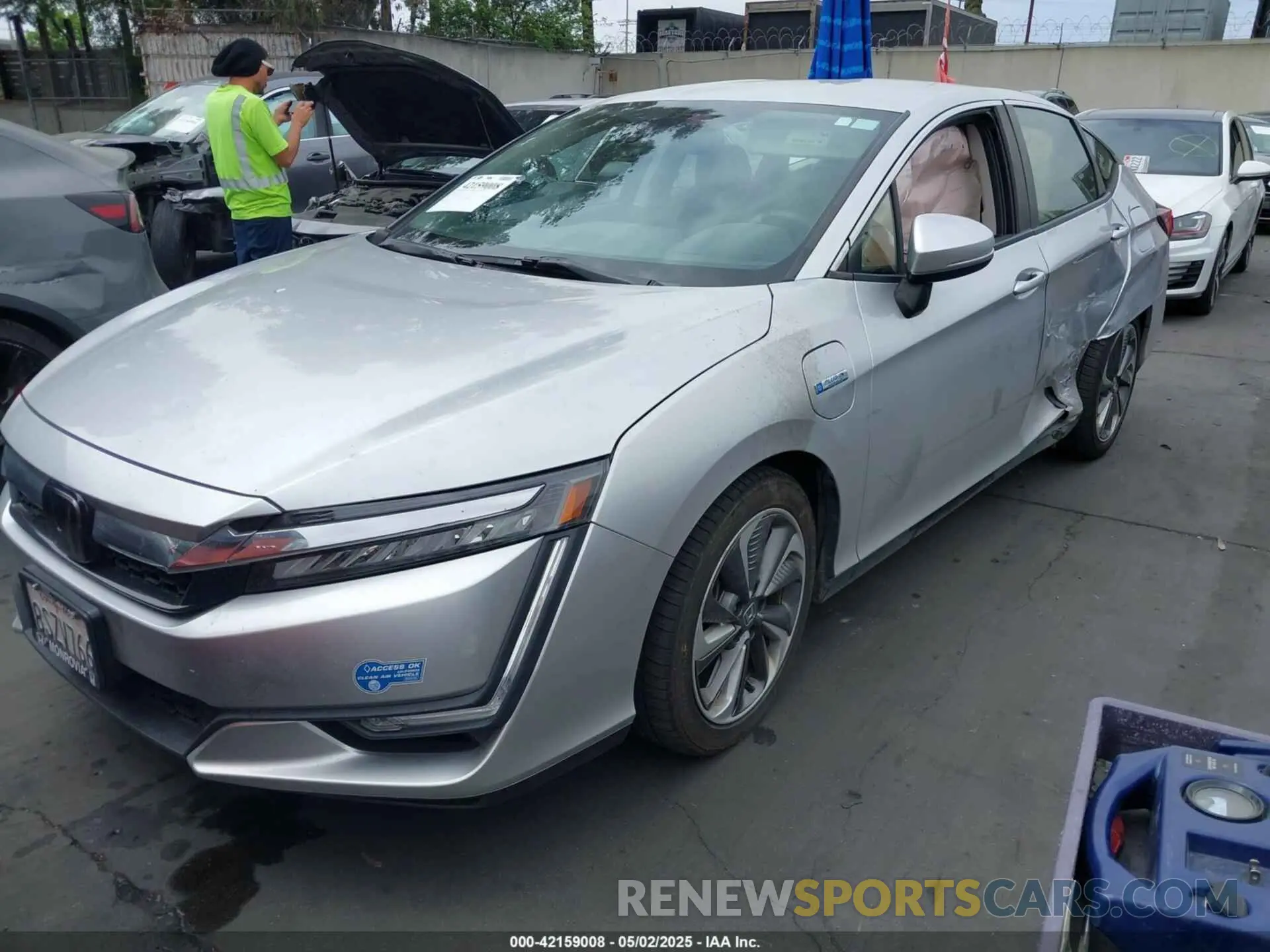 2 fotografías del automóvil dañado JHMZC5F16LC002204 HONDA CLARITY PLUG-IN HYBRID 2020