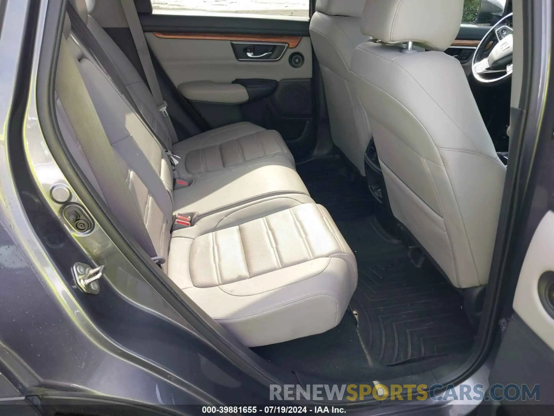8 fotografías del automóvil dañado 2HKRW1H87HH506347 HONDA CR-V 2017