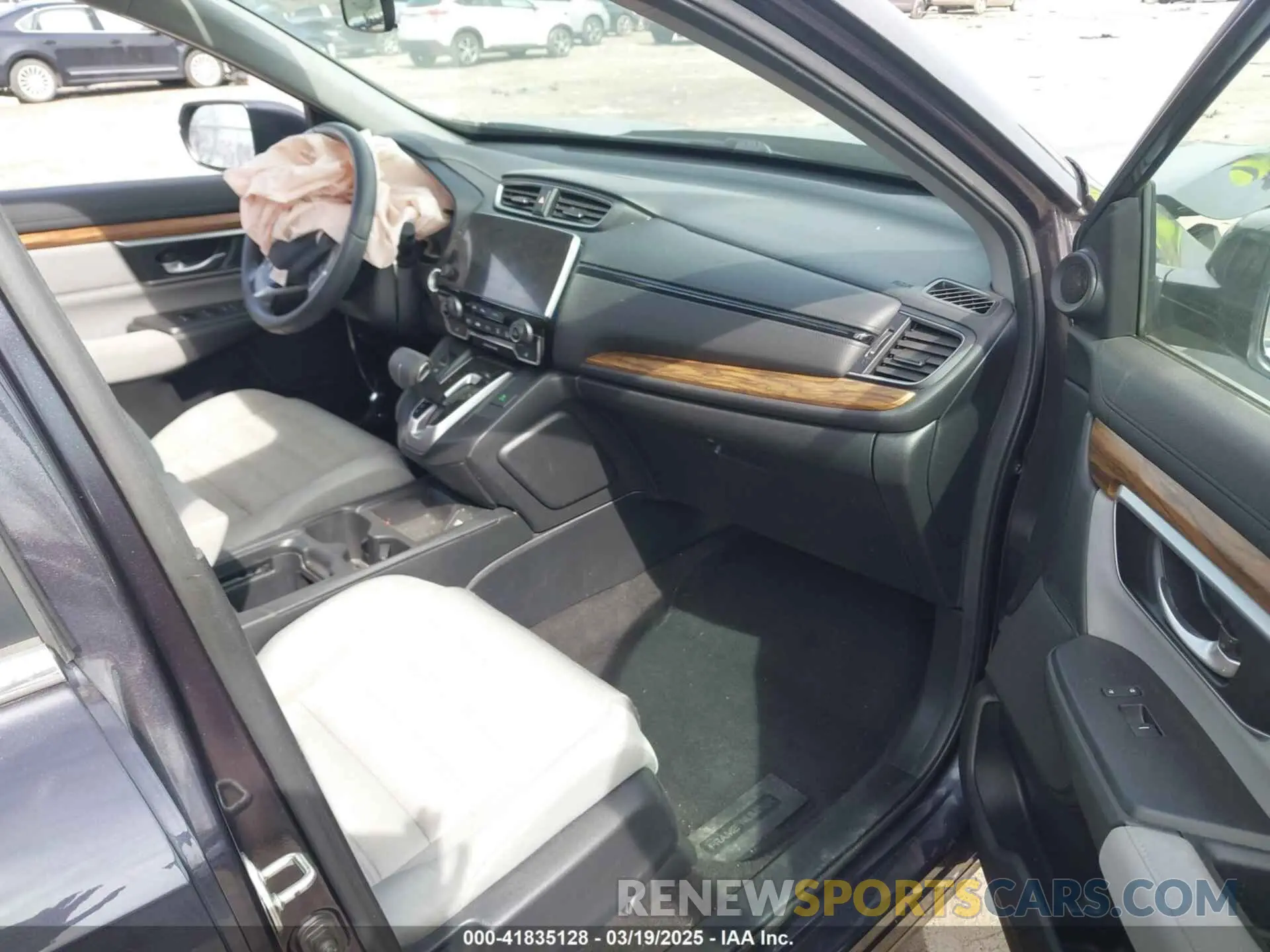 5 fotografías del automóvil dañado 2HKRW1H56KH507065 HONDA CR-V 2019
