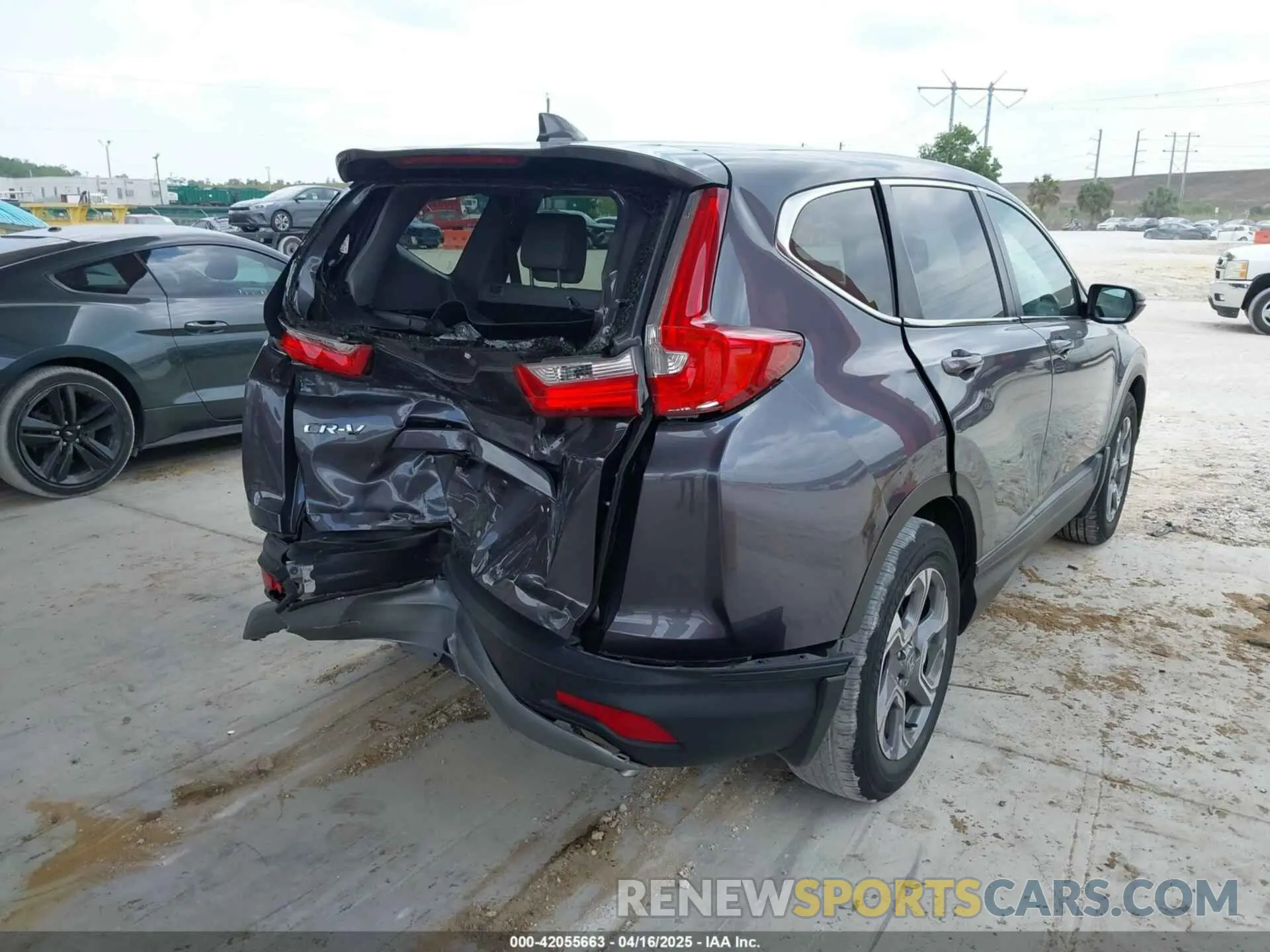 4 fotografías del automóvil dañado 2HKRW1H89KH514862 HONDA CR-V 2019