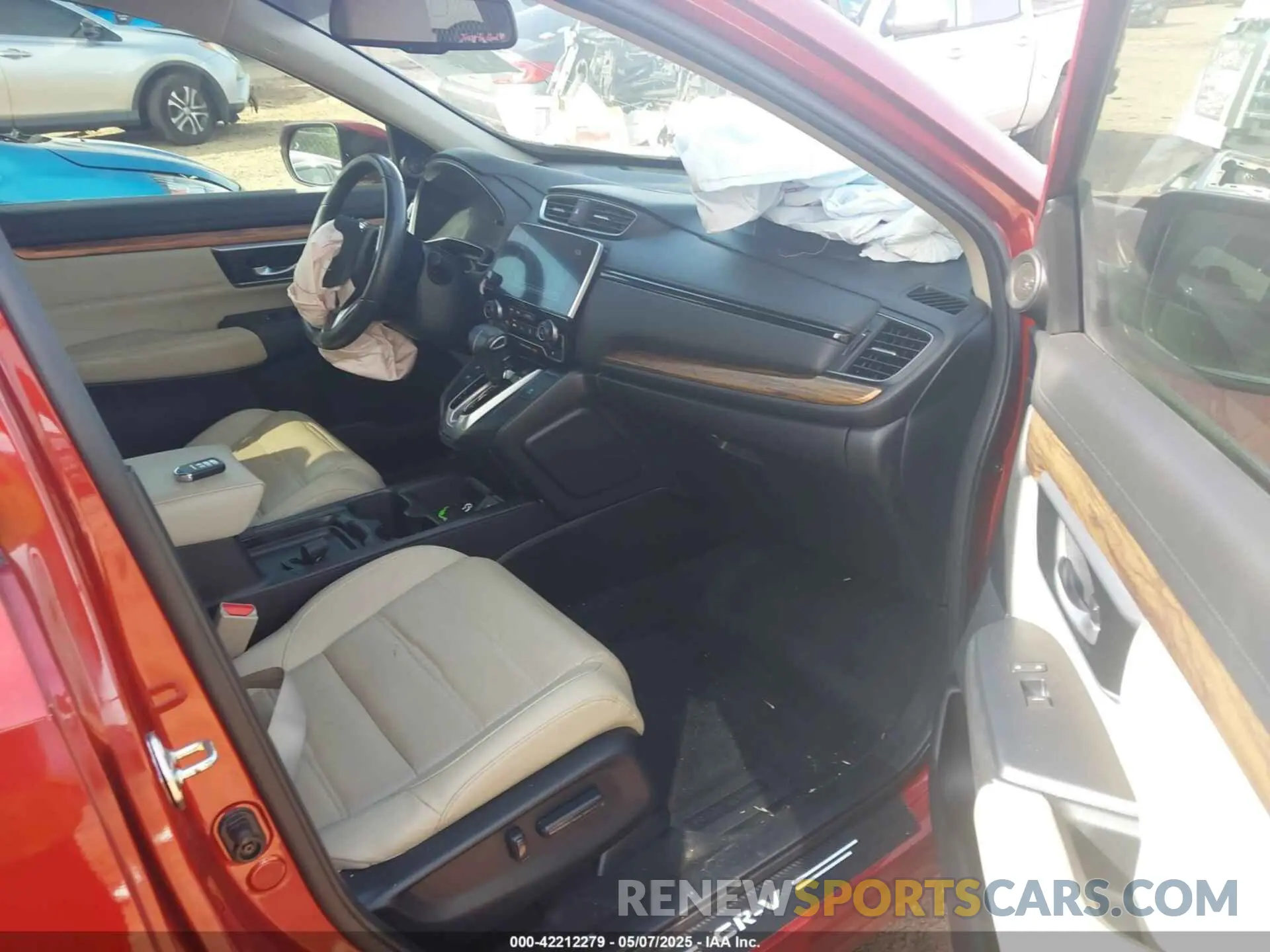 5 fotografías del automóvil dañado 2HKRW1H93KH505289 HONDA CR-V 2019