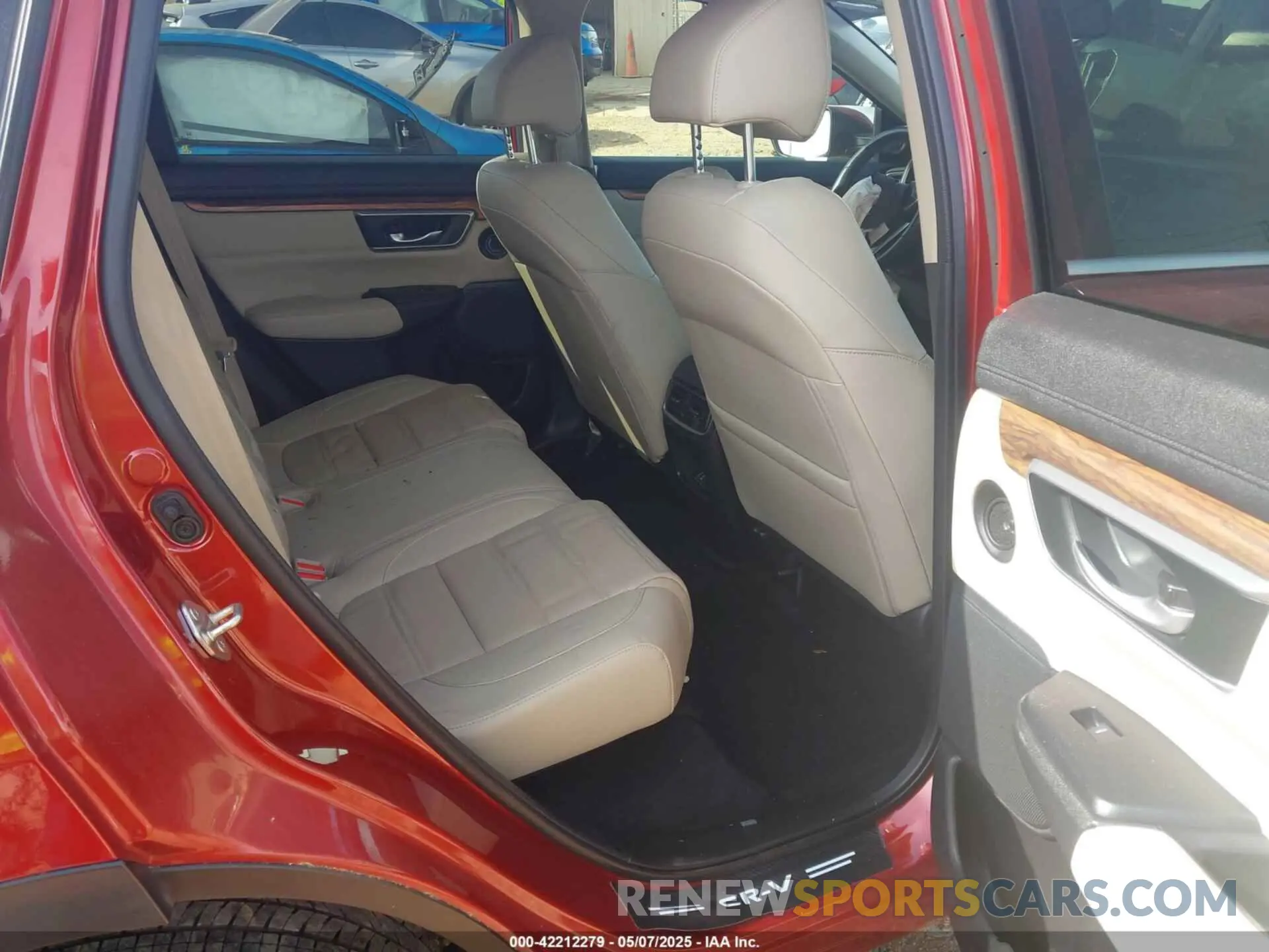 8 fotografías del automóvil dañado 2HKRW1H93KH505289 HONDA CR-V 2019