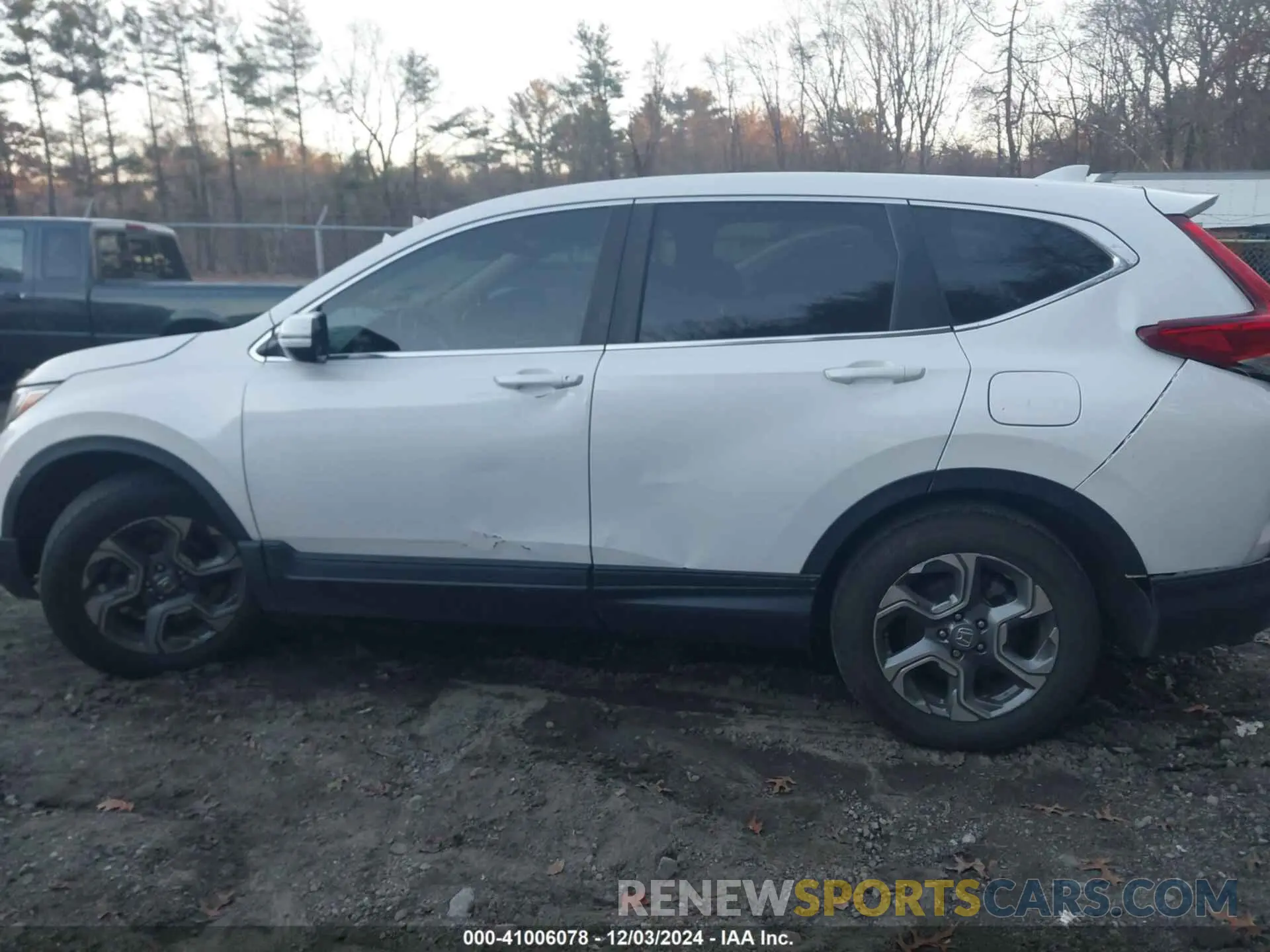 14 fotografías del automóvil dañado 2HKRW2H55KH648246 HONDA CR-V 2019