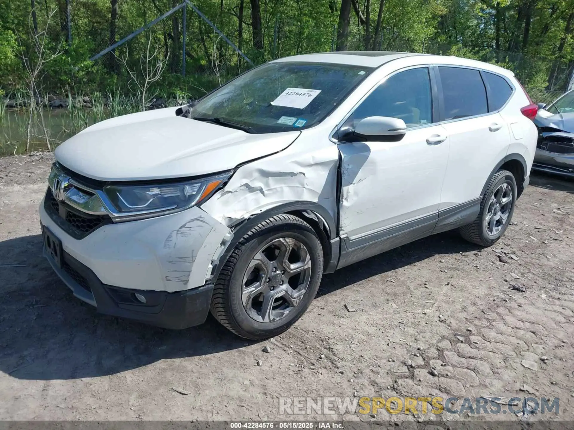 2 fotografías del automóvil dañado 2HKRW2H56KH666061 HONDA CR-V 2019