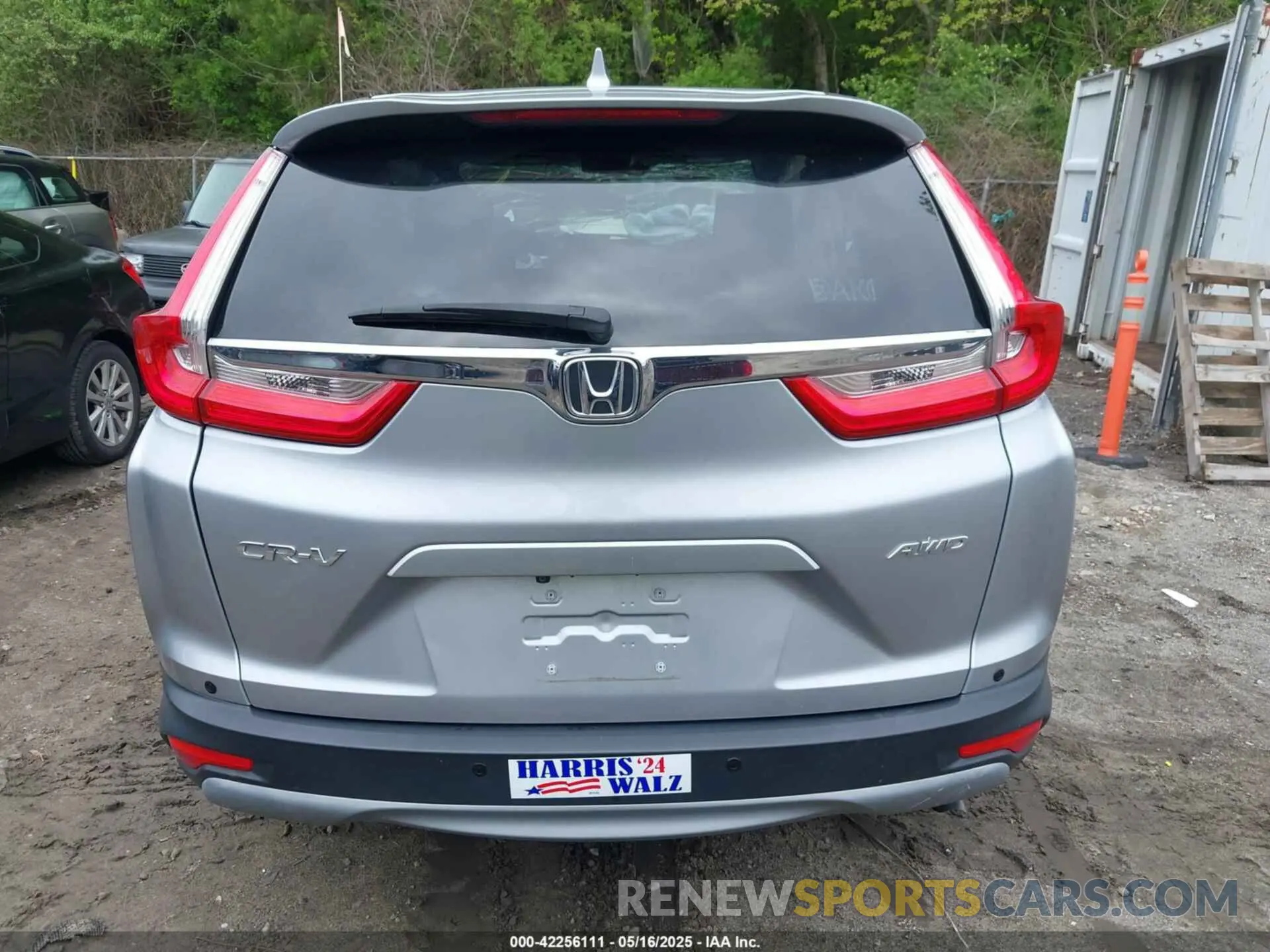 16 fotografías del automóvil dañado 2HKRW2H56KH673222 HONDA CR-V 2019