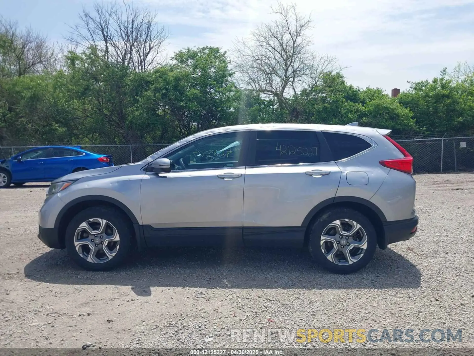 15 fotografías del automóvil dañado 2HKRW2H59KH665390 HONDA CR-V 2019