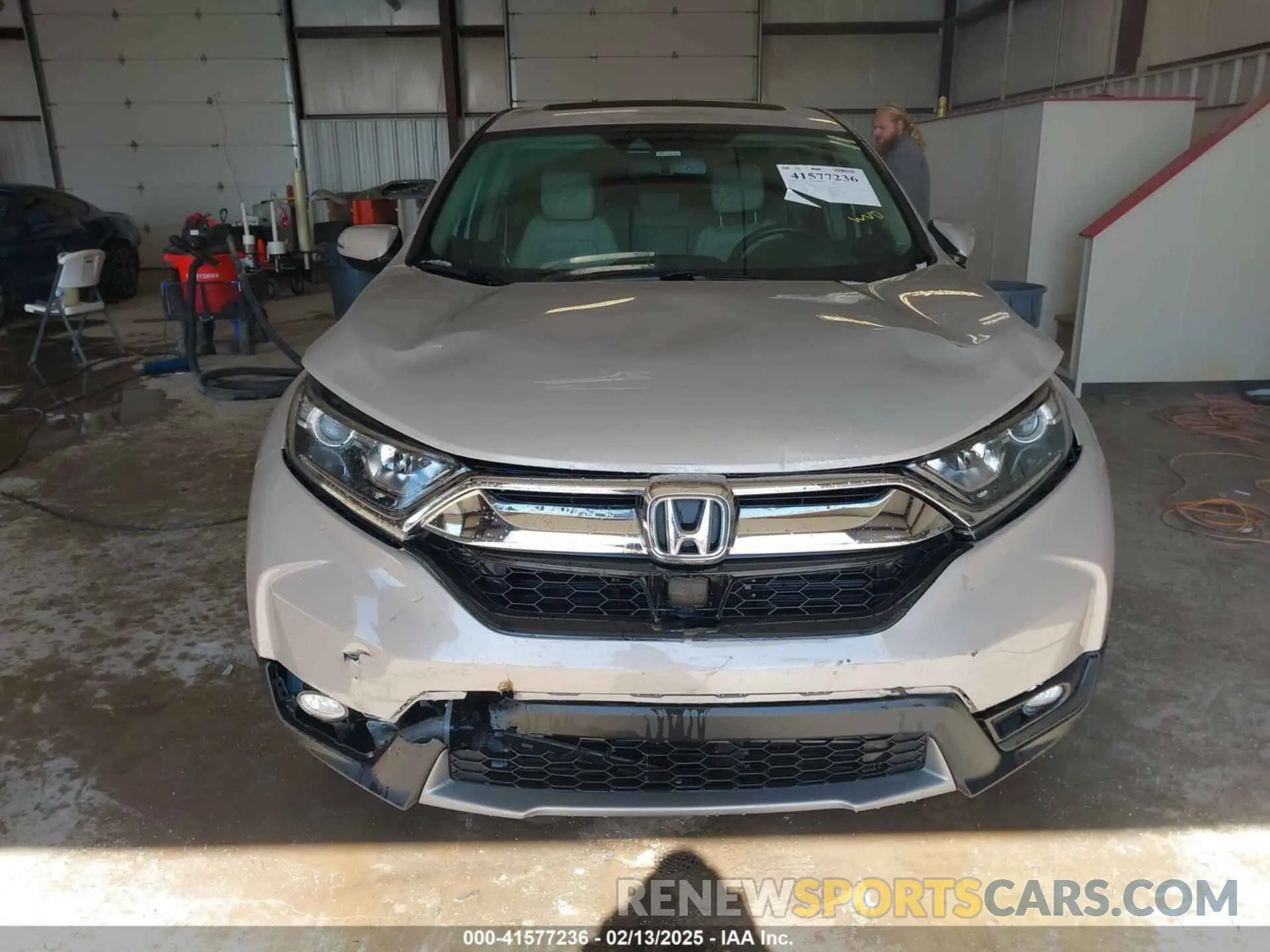 13 fotografías del automóvil dañado 2HKRW2H80KH629517 HONDA CR-V 2019