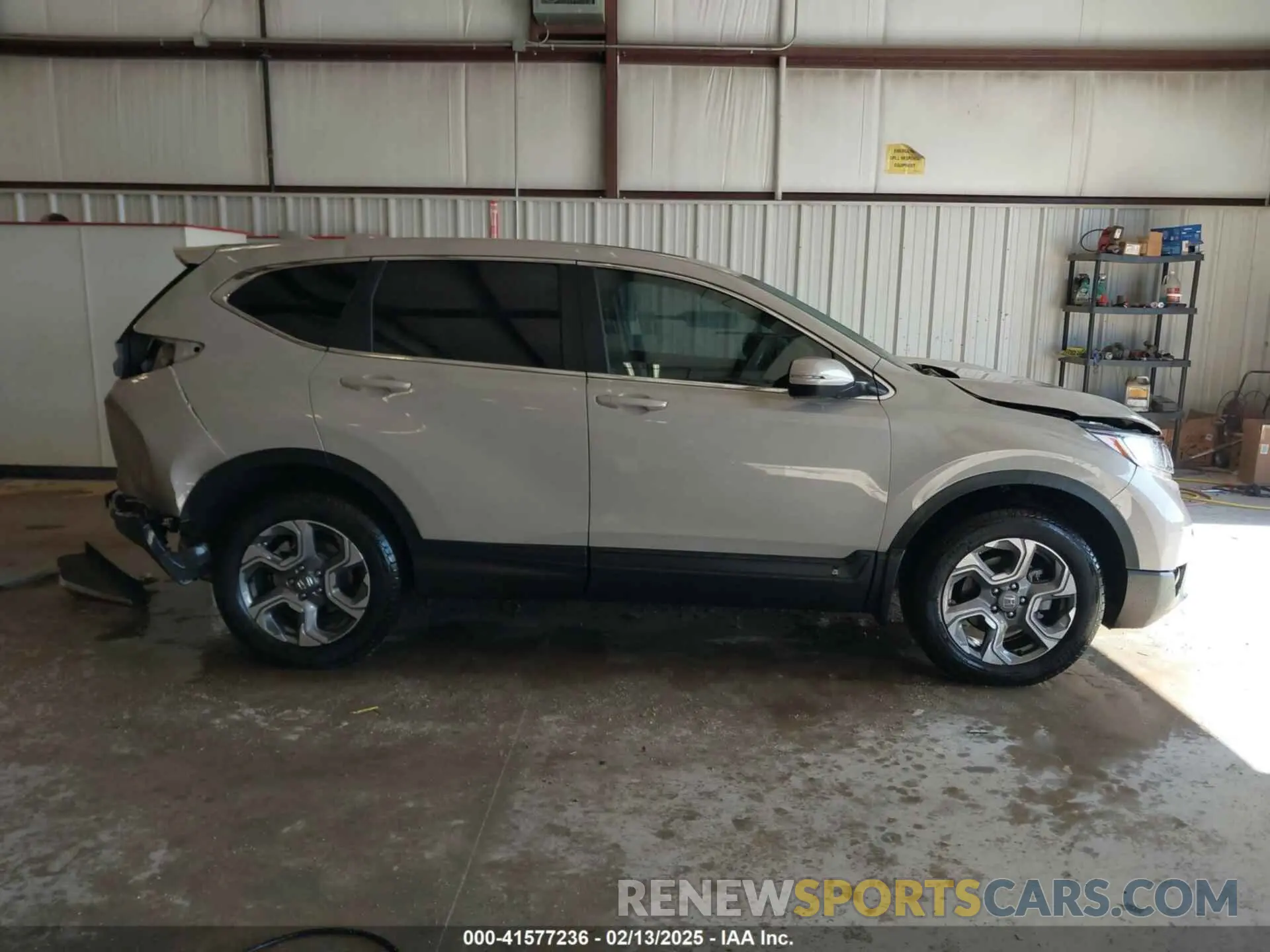 14 fotografías del automóvil dañado 2HKRW2H80KH629517 HONDA CR-V 2019