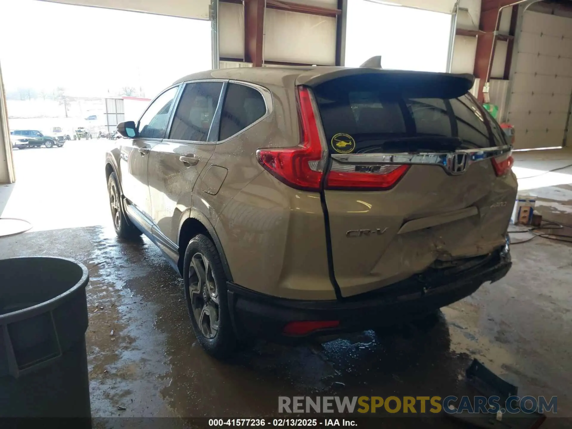 3 fotografías del automóvil dañado 2HKRW2H80KH629517 HONDA CR-V 2019