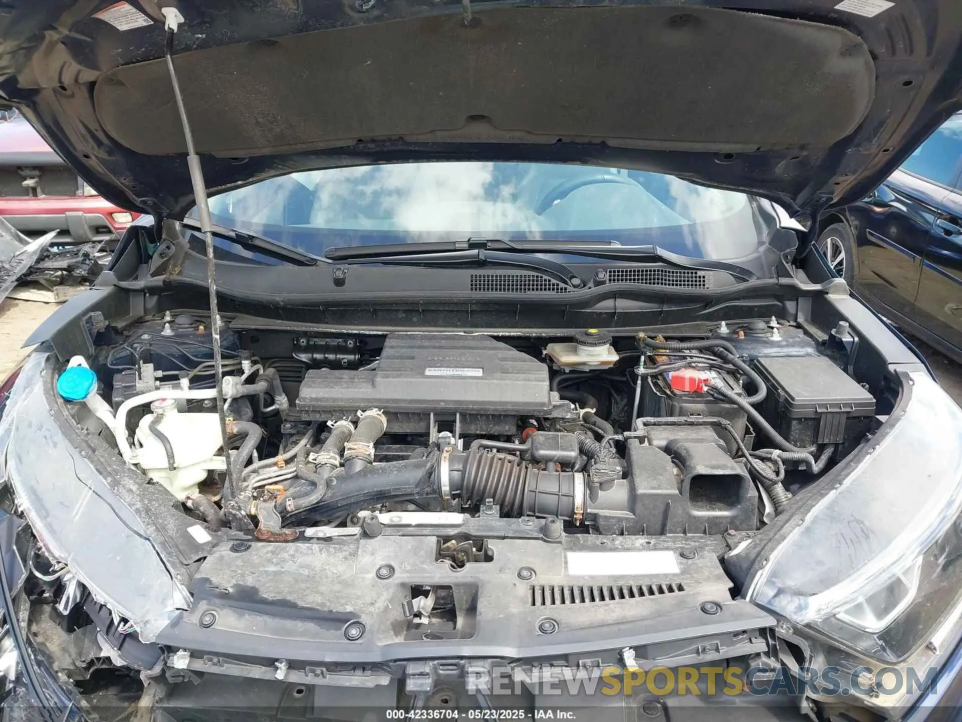 10 fotografías del automóvil dañado 2HKRW2H82KH660560 HONDA CR-V 2019