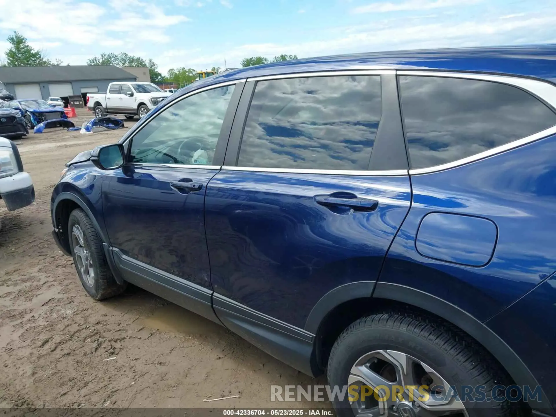 14 fotografías del automóvil dañado 2HKRW2H82KH660560 HONDA CR-V 2019