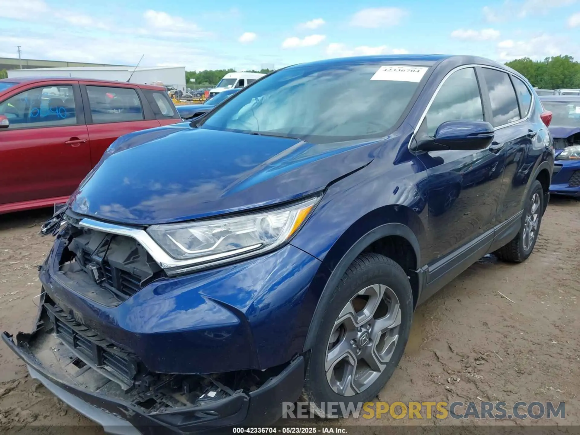 2 fotografías del automóvil dañado 2HKRW2H82KH660560 HONDA CR-V 2019