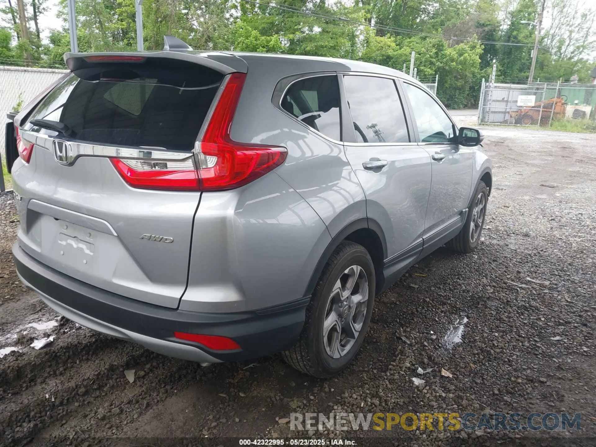 4 fotografías del automóvil dañado 2HKRW2H83KH614865 HONDA CR-V 2019