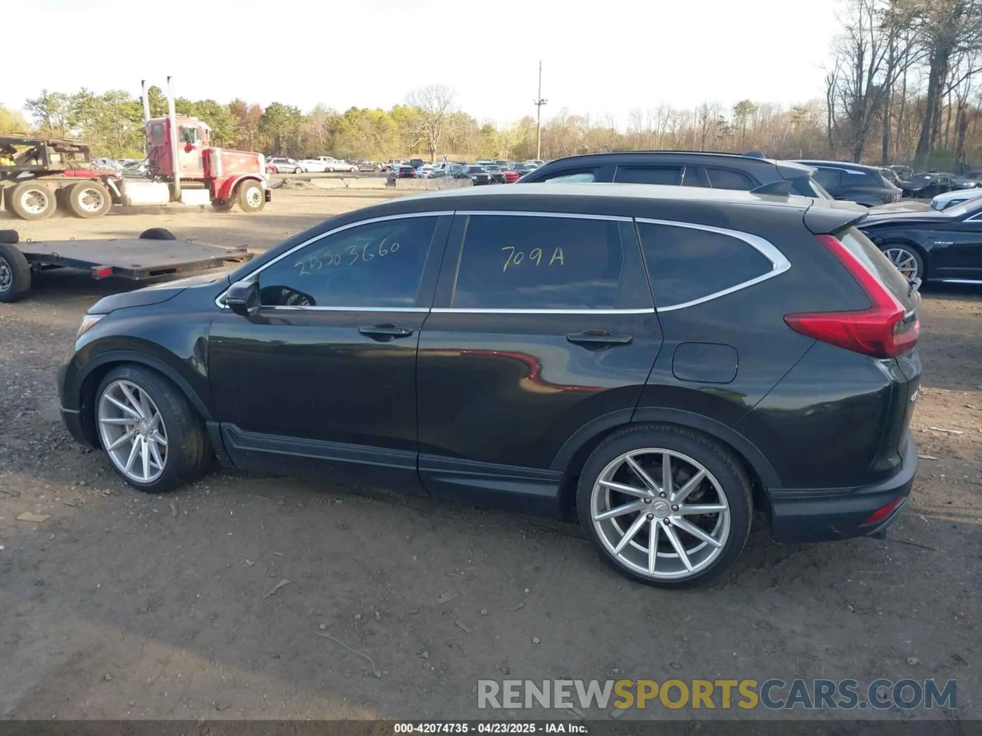 14 fotografías del automóvil dañado 2HKRW2H83KH639877 HONDA CR-V 2019