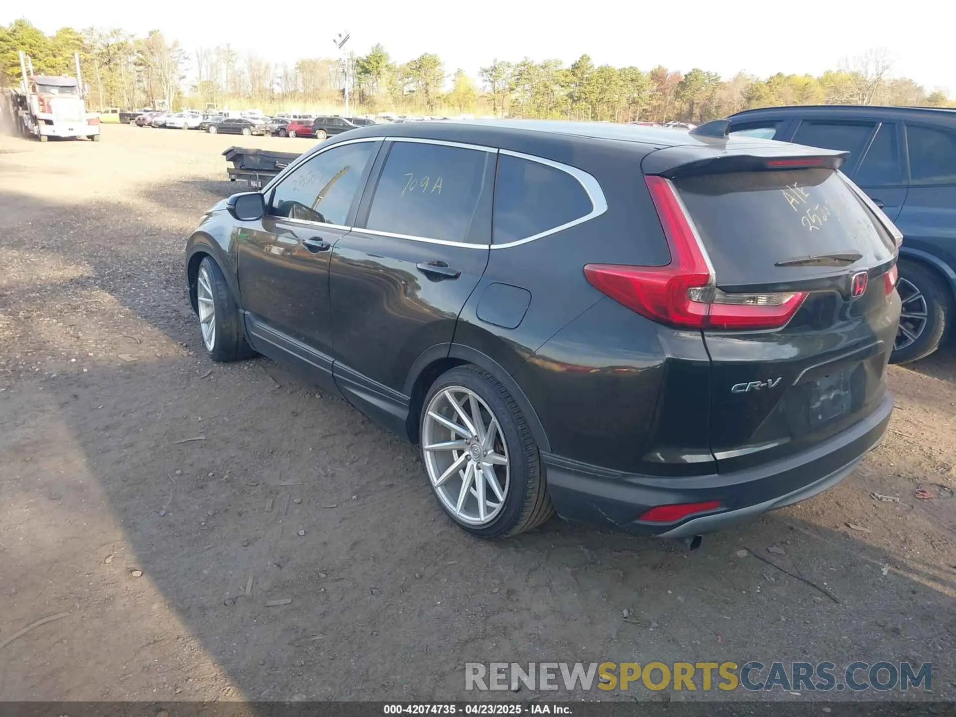 3 fotografías del automóvil dañado 2HKRW2H83KH639877 HONDA CR-V 2019