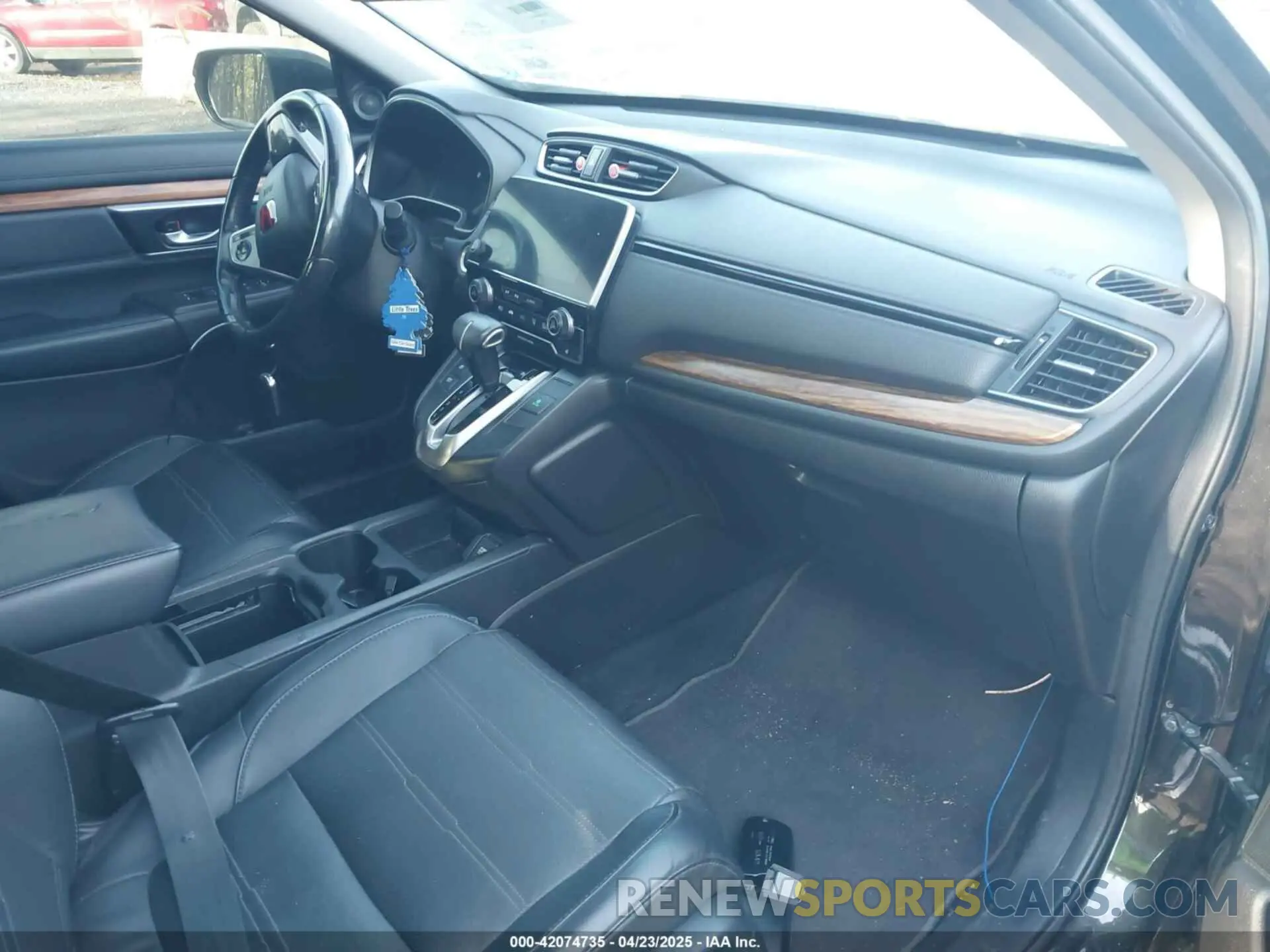 5 fotografías del automóvil dañado 2HKRW2H83KH639877 HONDA CR-V 2019