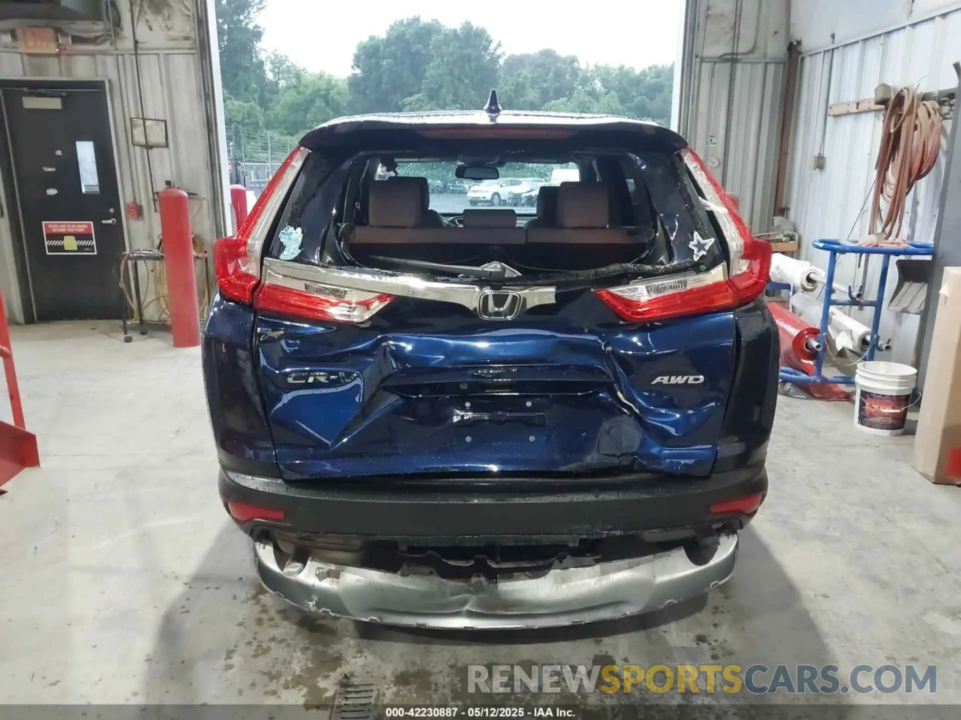 16 fotografías del automóvil dañado 2HKRW2H83KH643105 HONDA CR-V 2019