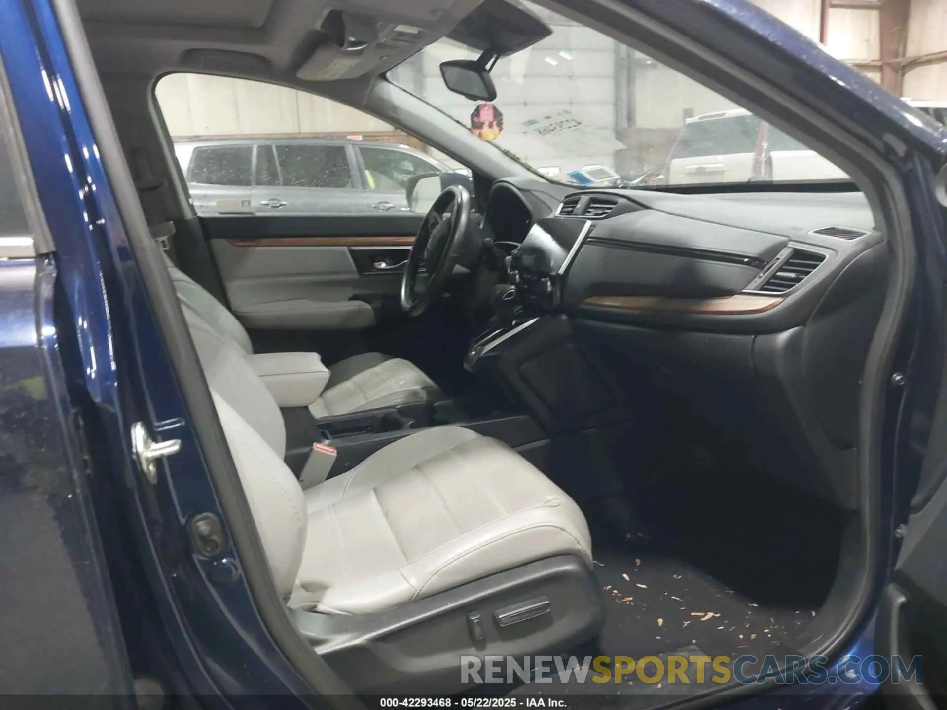 5 fotografías del automóvil dañado 2HKRW2H88KH620385 HONDA CR-V 2019