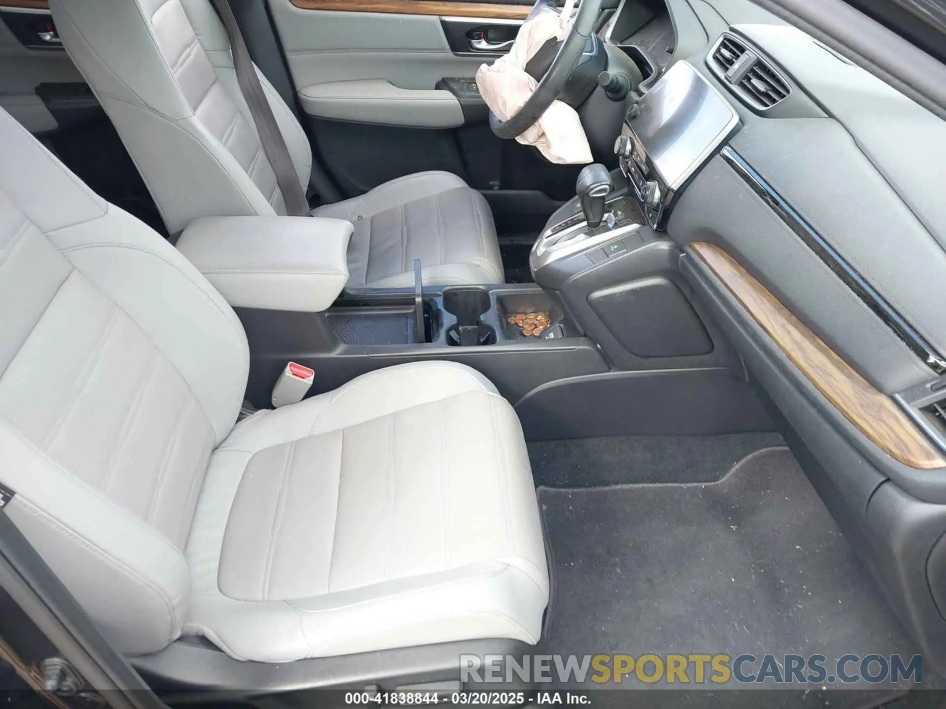 5 fotografías del automóvil dañado 2HKRW2H94KH636320 HONDA CR-V 2019