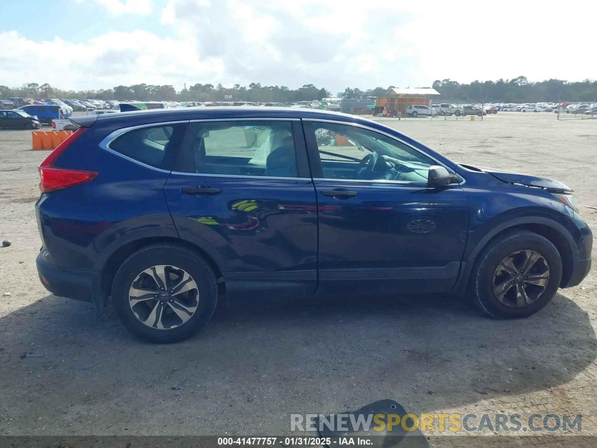 13 fotografías del automóvil dañado 2HKRW5H31KH411432 HONDA CR-V 2019