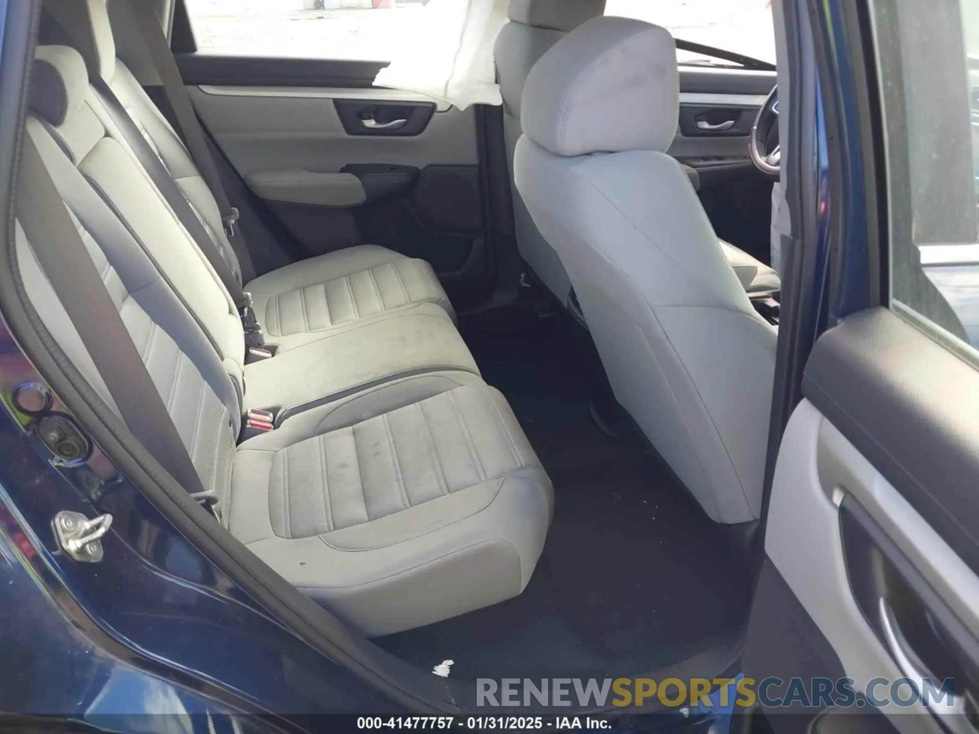 8 fotografías del automóvil dañado 2HKRW5H31KH411432 HONDA CR-V 2019