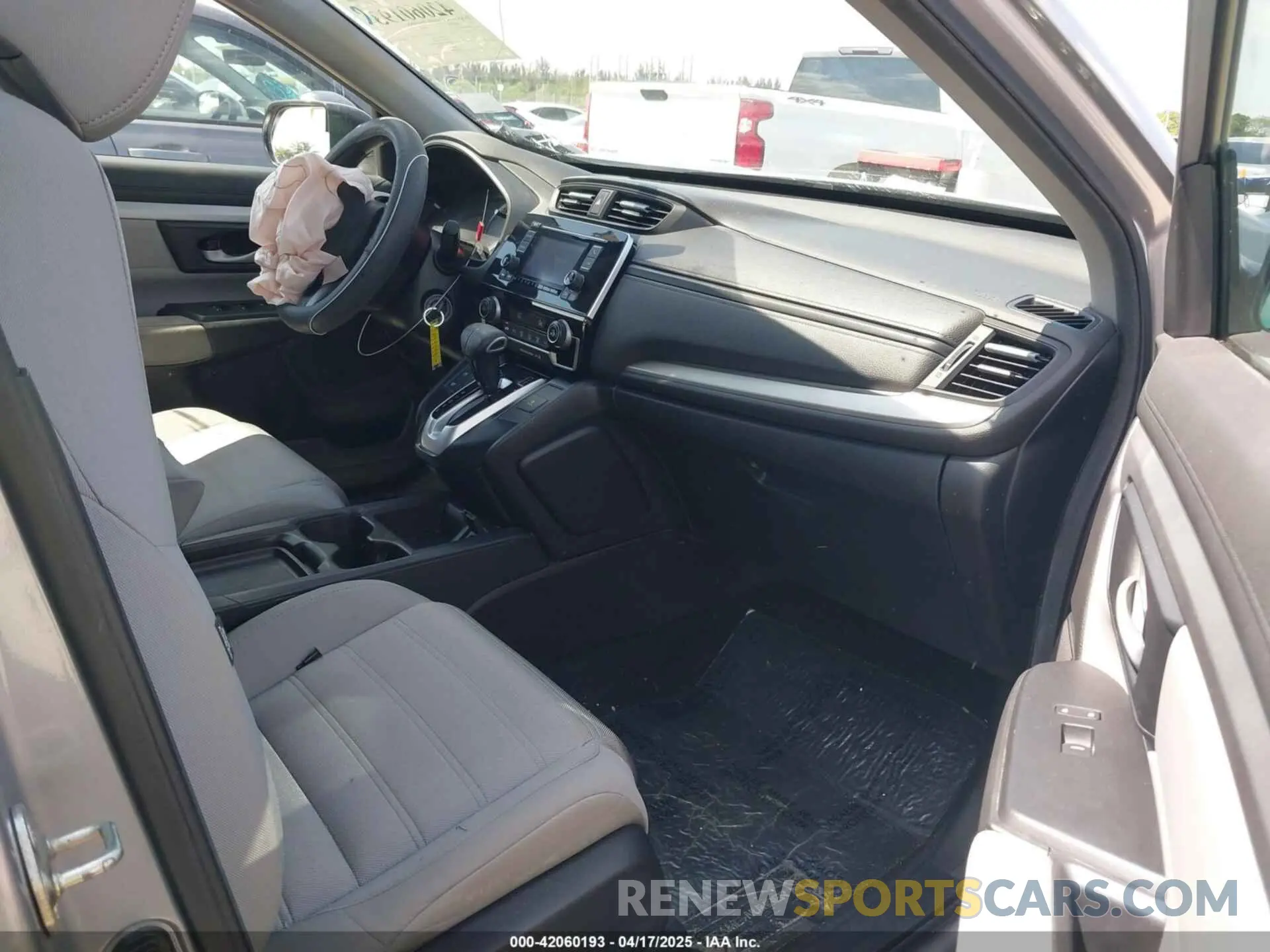 5 fotografías del automóvil dañado 2HKRW5H31KH411771 HONDA CR-V 2019