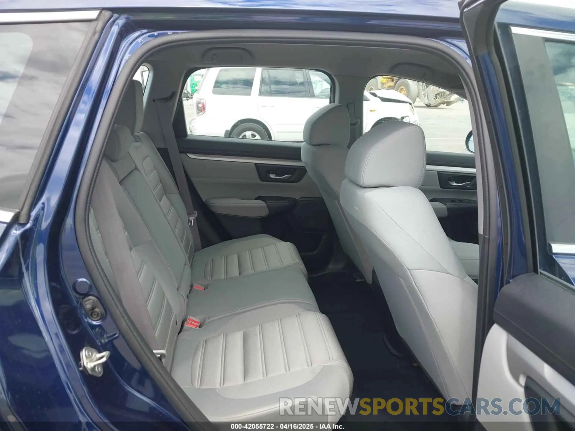 8 fotografías del automóvil dañado 2HKRW5H32KH415330 HONDA CR-V 2019